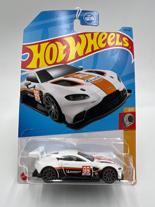2023 Hot Wheels Turbo #98 Aston Martin Vantage GTE White Gulf 106B