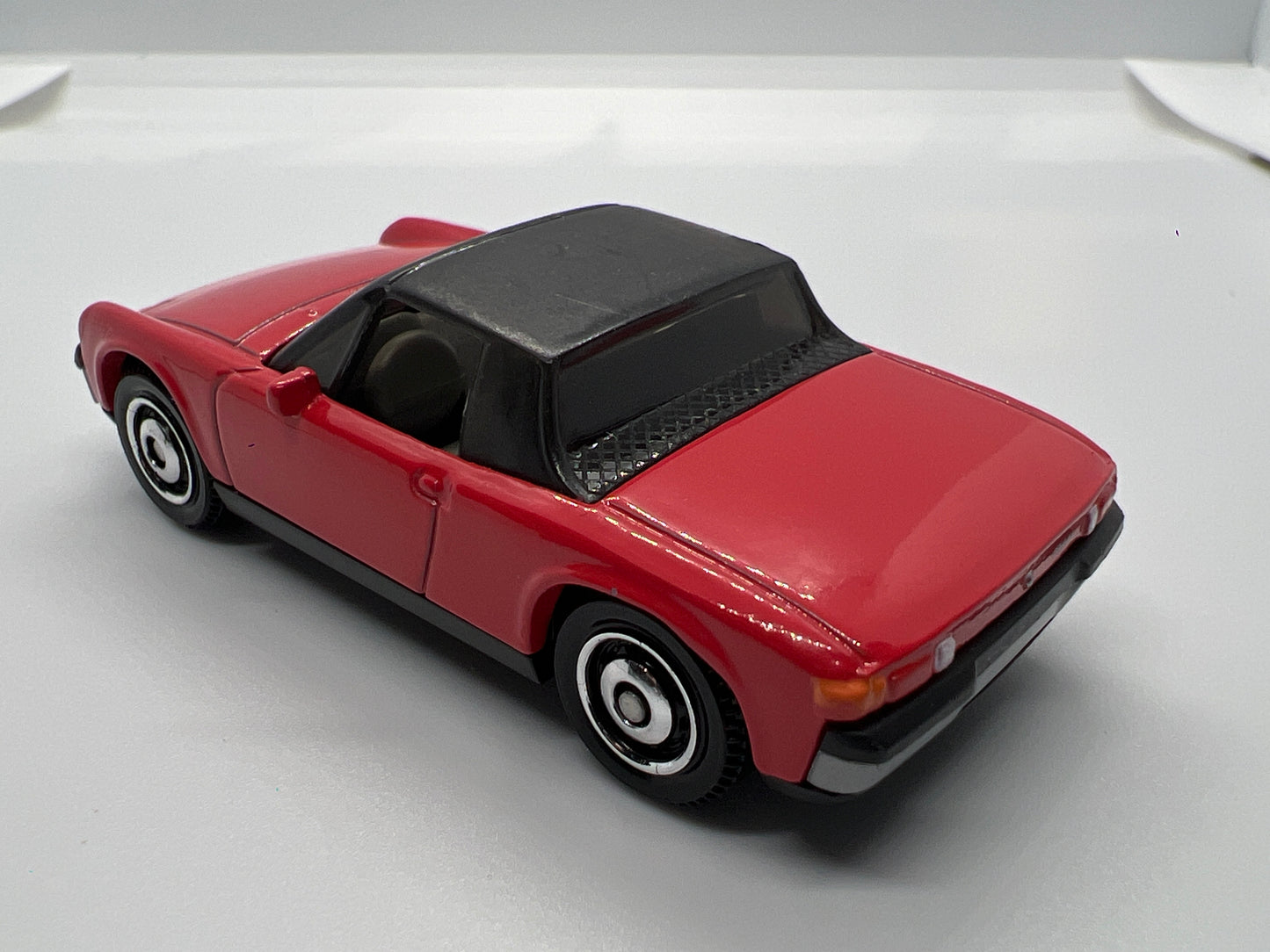 Matchbox 1/64 1971 Porsche 914 Red Loose