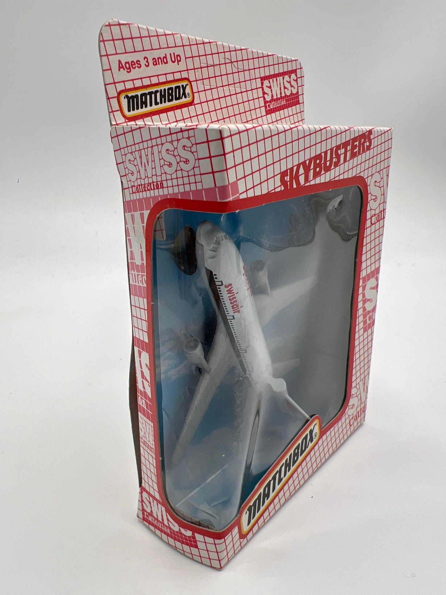 Matchbox Skybusters SB-13 DC 10 Swissair White Unpunched