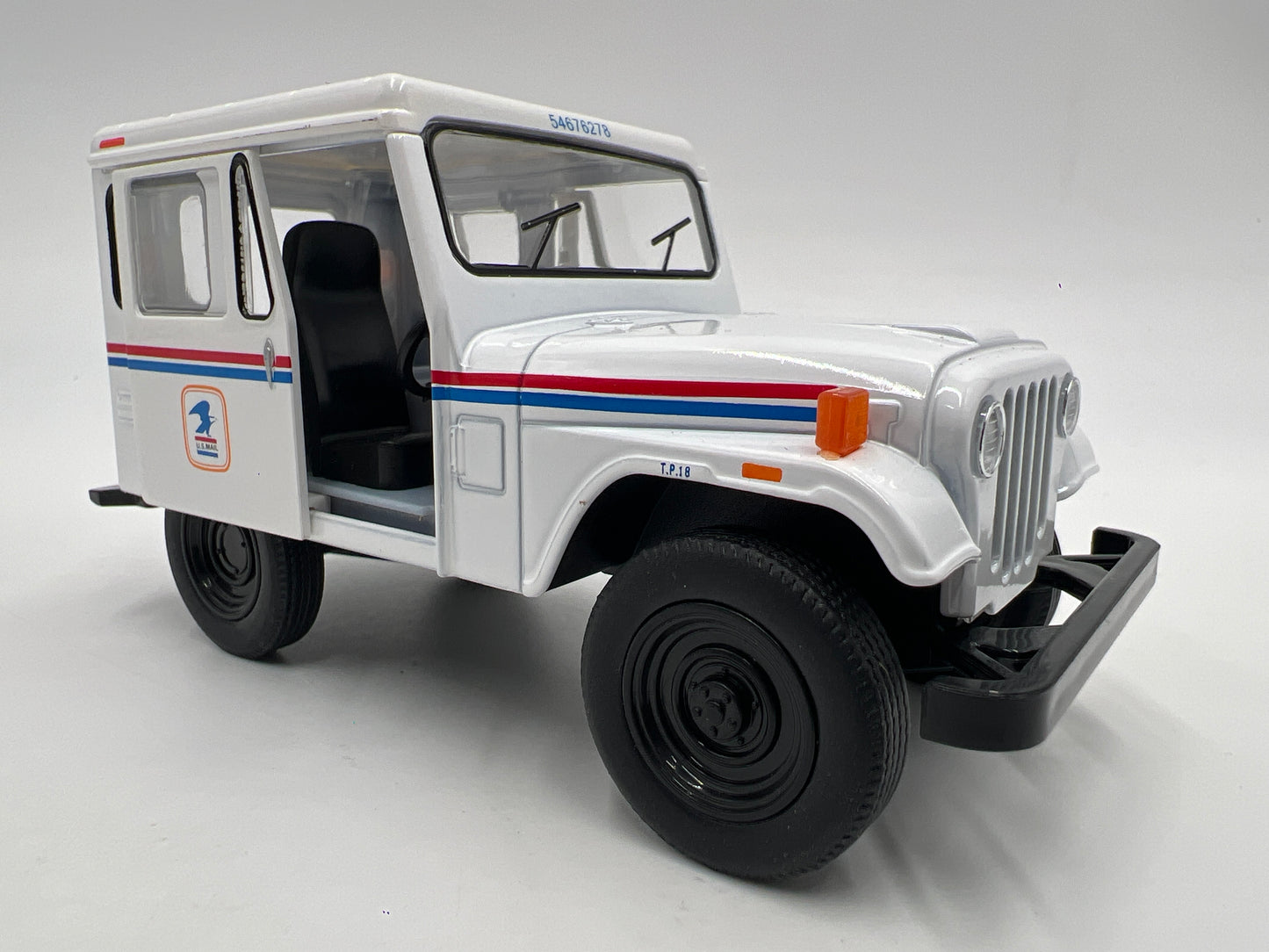 Kinsmart 1/26 Scale US Mail 1971 Jeep DJ-5B White