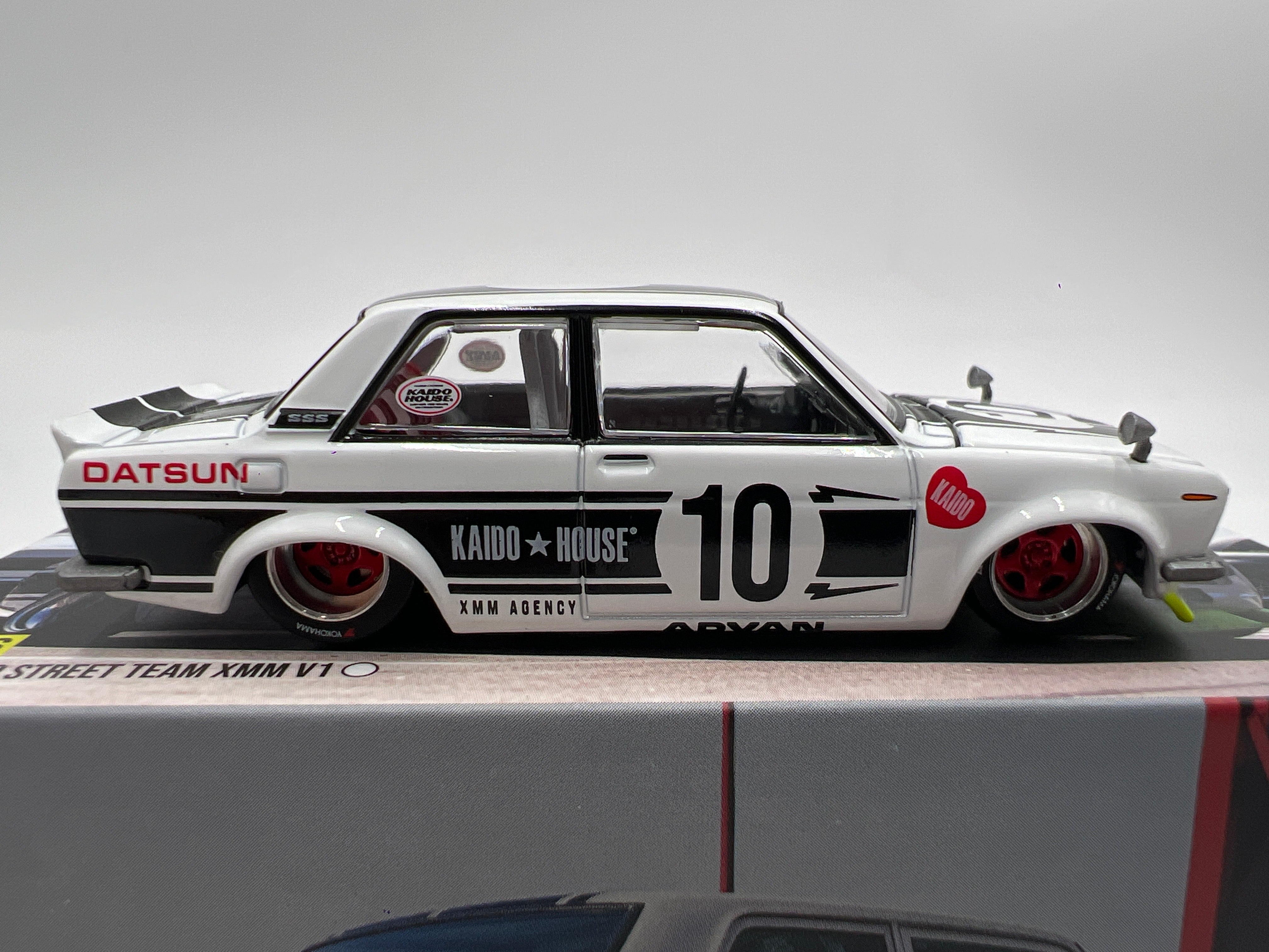 Mini GT Kaido House #176 Datsun 510 Street Team XMM V1