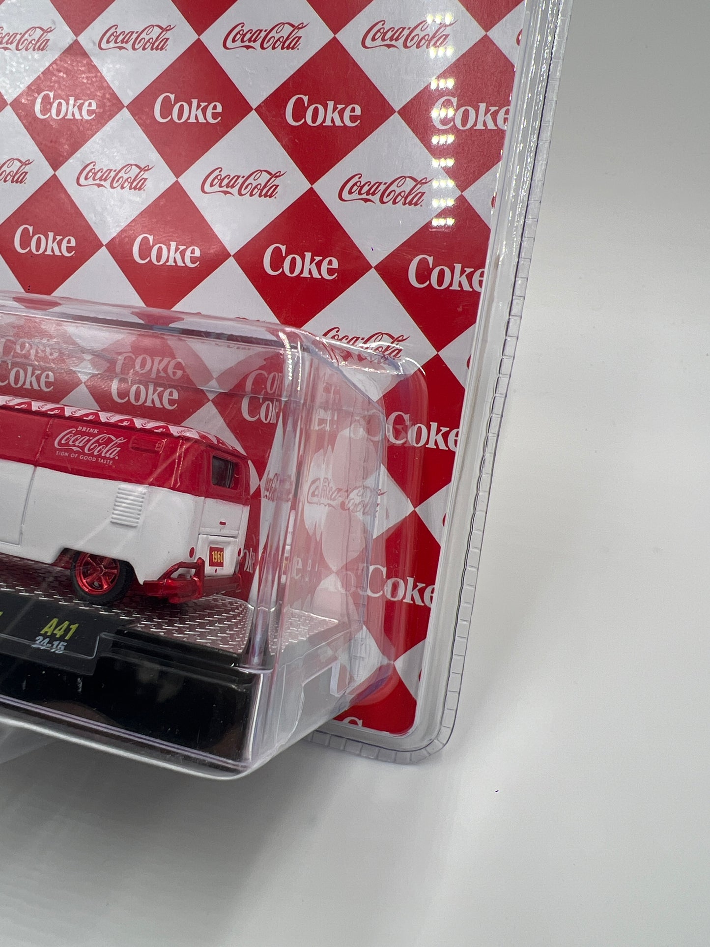 M2 Machines Coca Cola CHASE 1960 VW Delivery Van USA Model Red/White A41