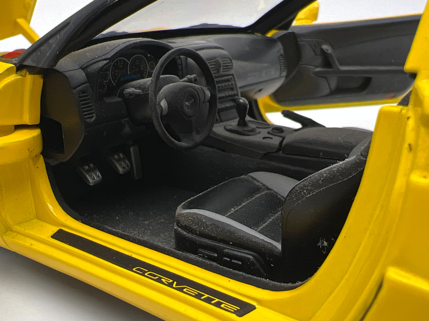 Hot Wheels Elite 1:18 Scale 2006 Corvette C6 Z06 Yellow Loose VHTF