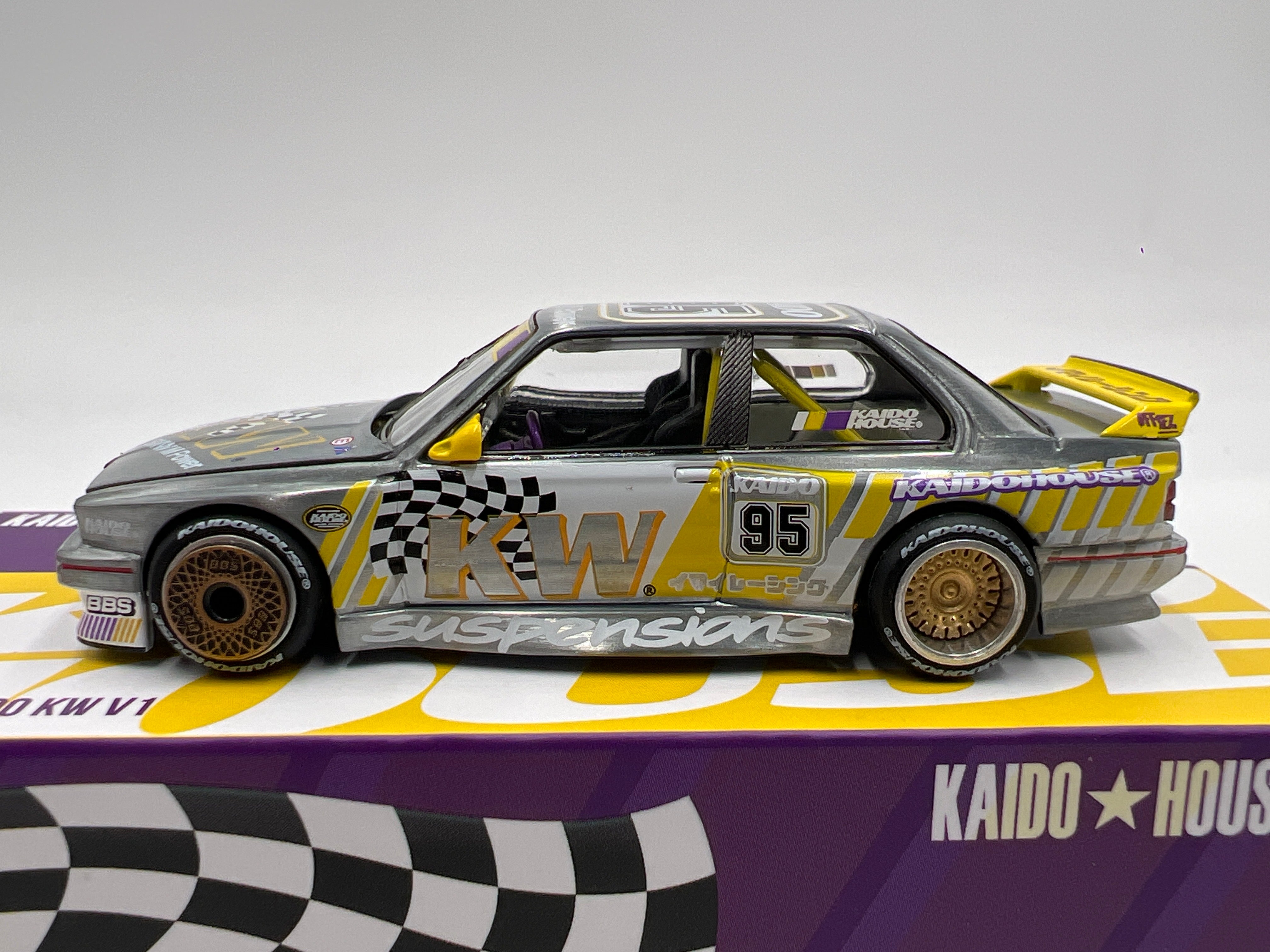 Mini GT Kaido House #194 CHASE BMW E30 M3 Kaido KW V1