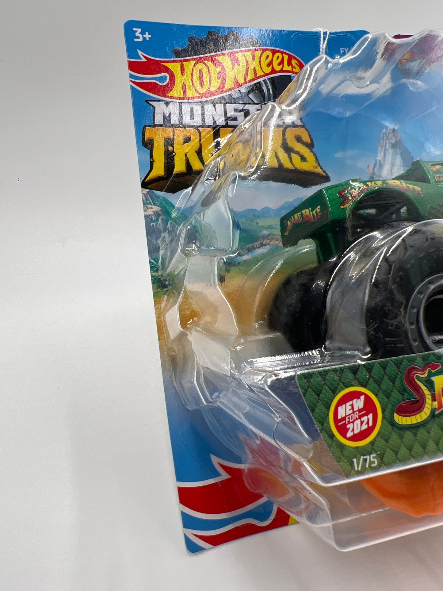 Hot Wheels Monster Trucks Fan Favorites #1 Snake Bite Vinny Venom Cracked Blister 127F