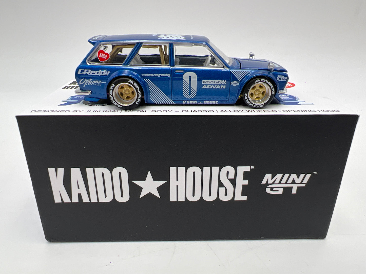 Mini GT Kaido House #011 Datsun 510 Wagon Pro Street Blue