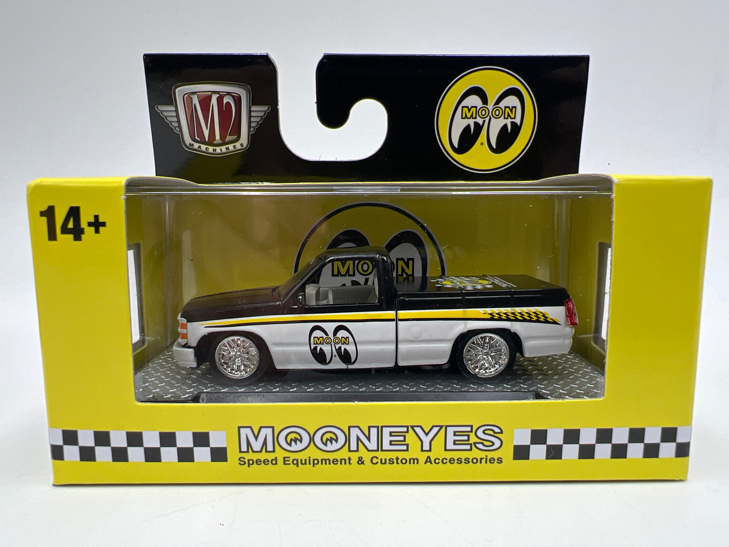 M2 Machines S149 1990 Chevrolet C1500 Silverado Mooneyes