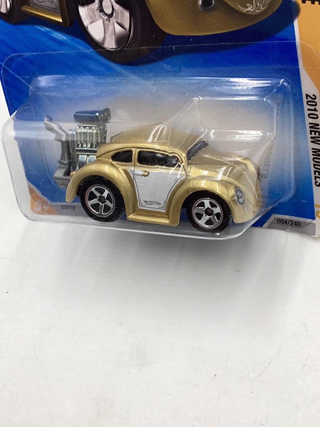 2010 Hot Wheels #4 Volkswagen beetle gold 92G