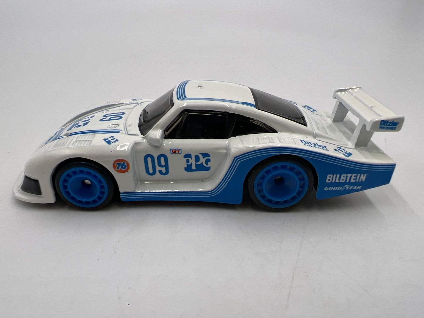 Hot Wheels Silhouettes Premium Porsche 935 White Loose