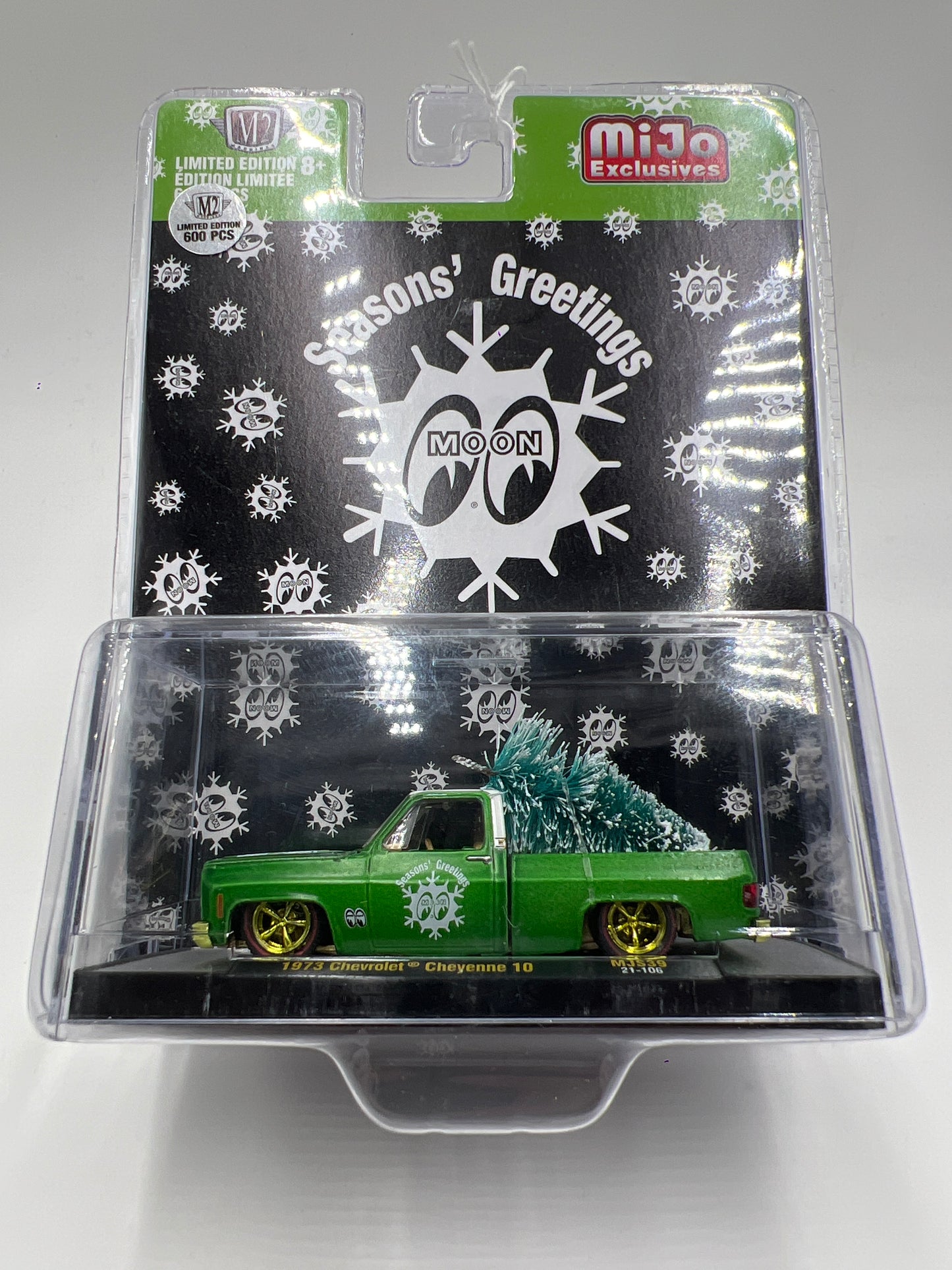 M2 Machines MiJo Exclusives CHASE Mooneyes 1973 Chevrolet Cheyenne 10 Green MJS39