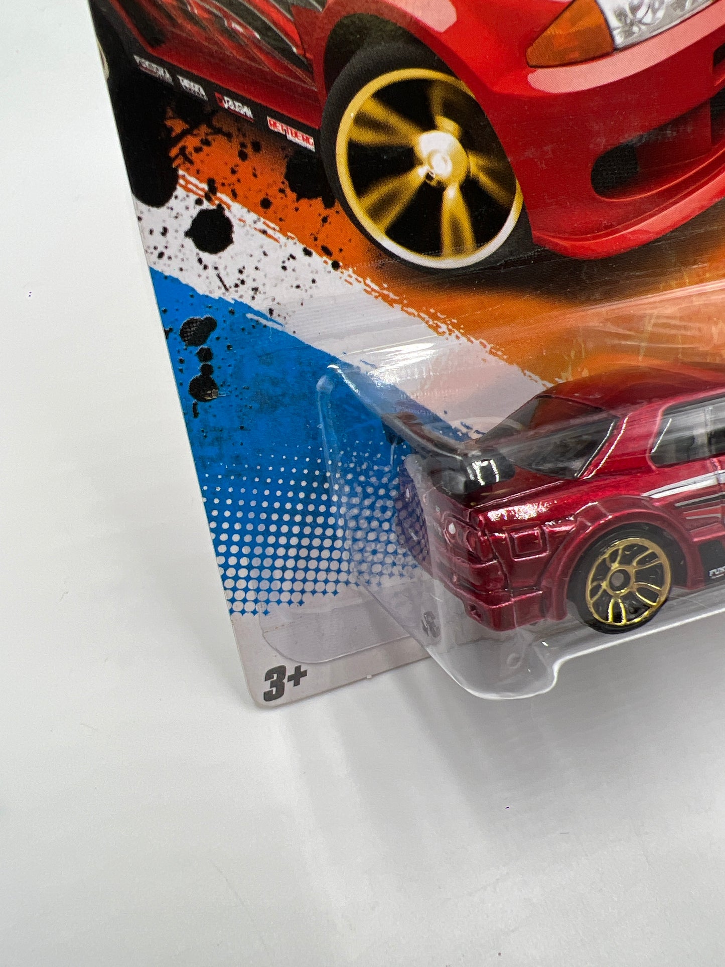2011 Hot Wheels Nightburnerz #115 Nissan Skyline GT-R R32 Red W/Protector