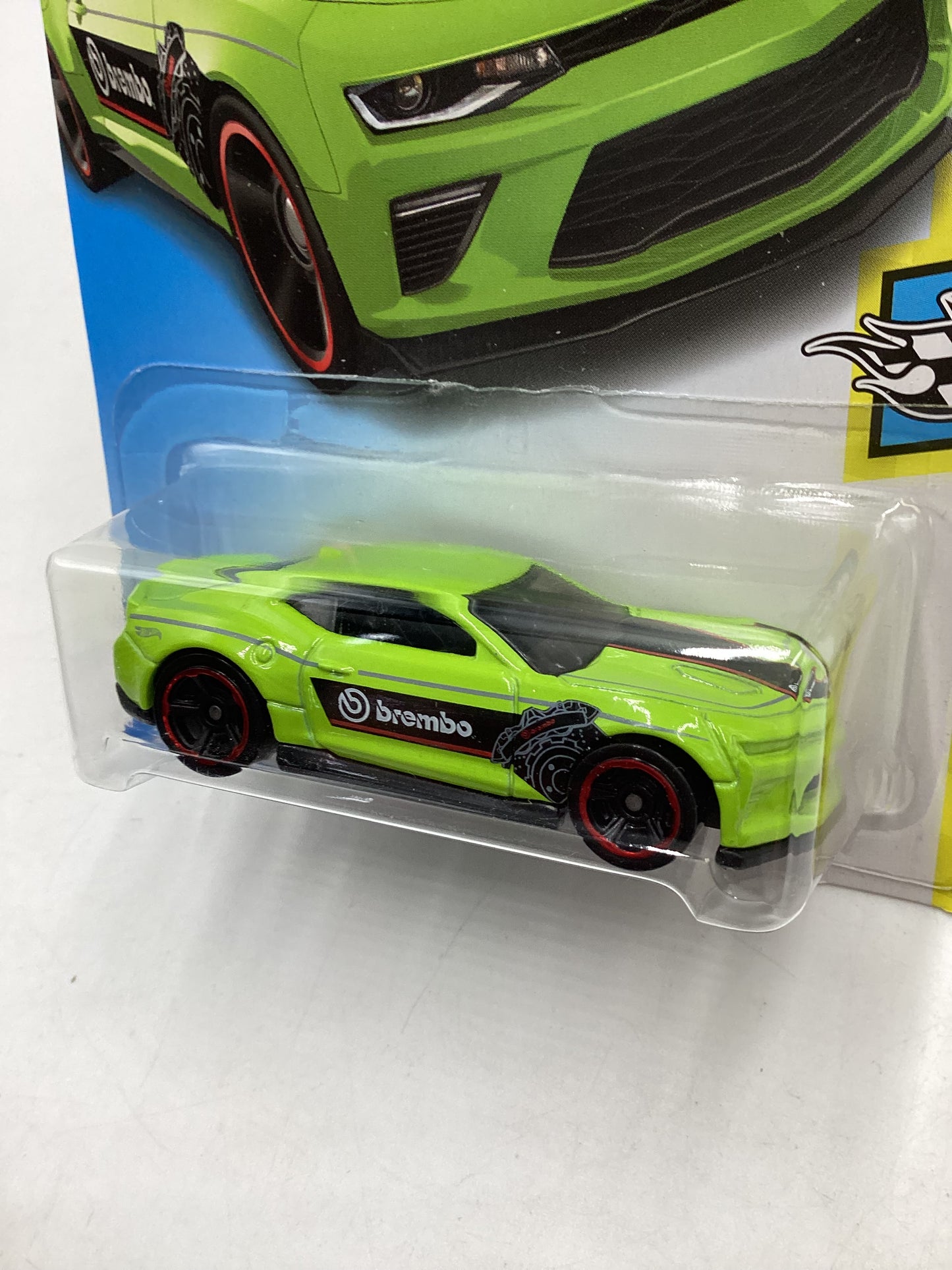 2019 Hot Wheels #26 Green 18 Camaro SS 7F