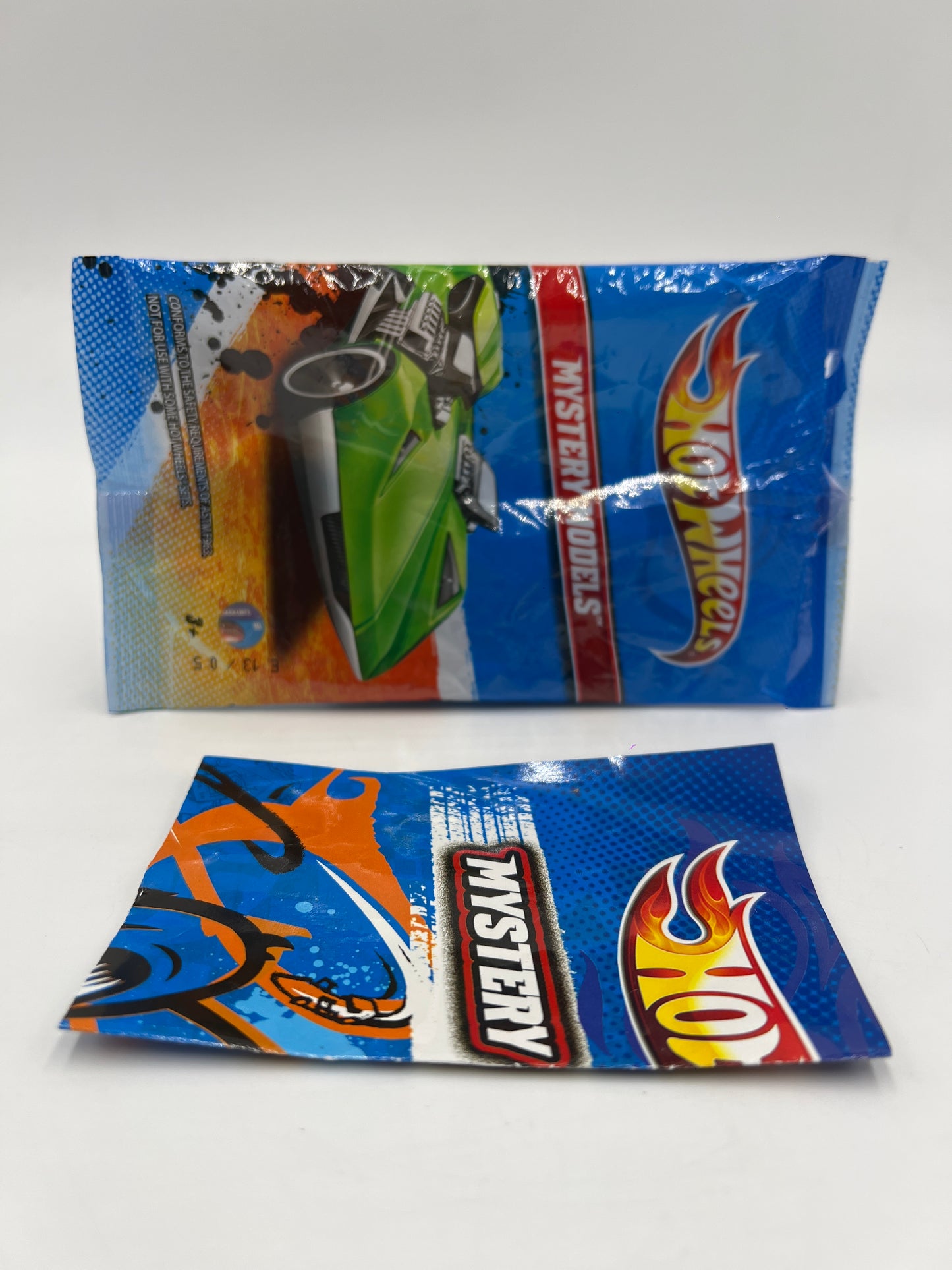 2012 Hot Wheels Mystery Models #5 70 Pontiac GTO White/Blue W/Poster