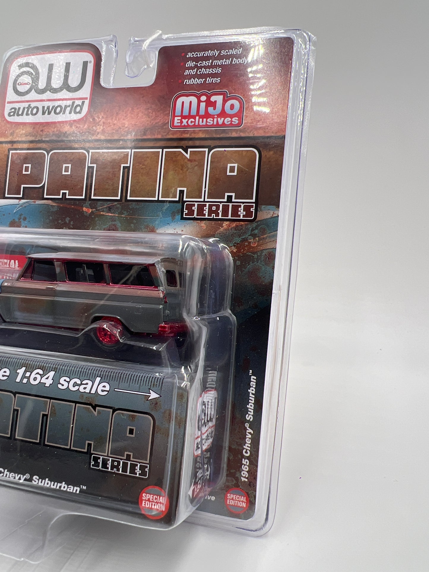 Auto World Mijo Exclusives Ultra Red CHASE Patina Series 1965 Chevy Suburban