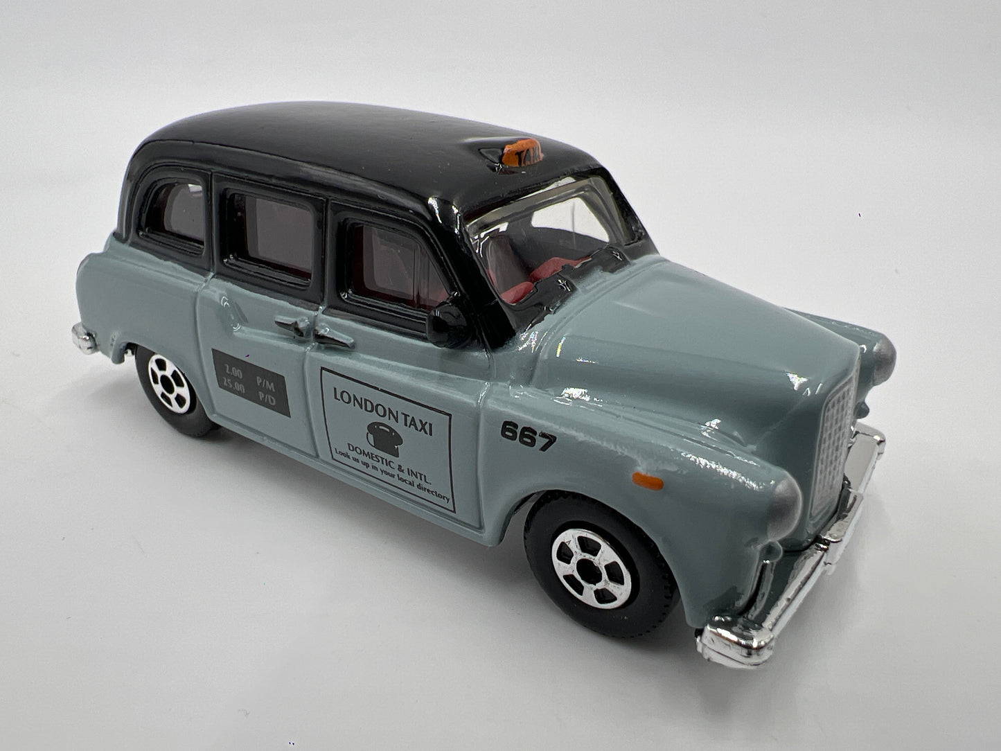 Matchbox 1/64 Superfast #69 London Taxi Gray Loose