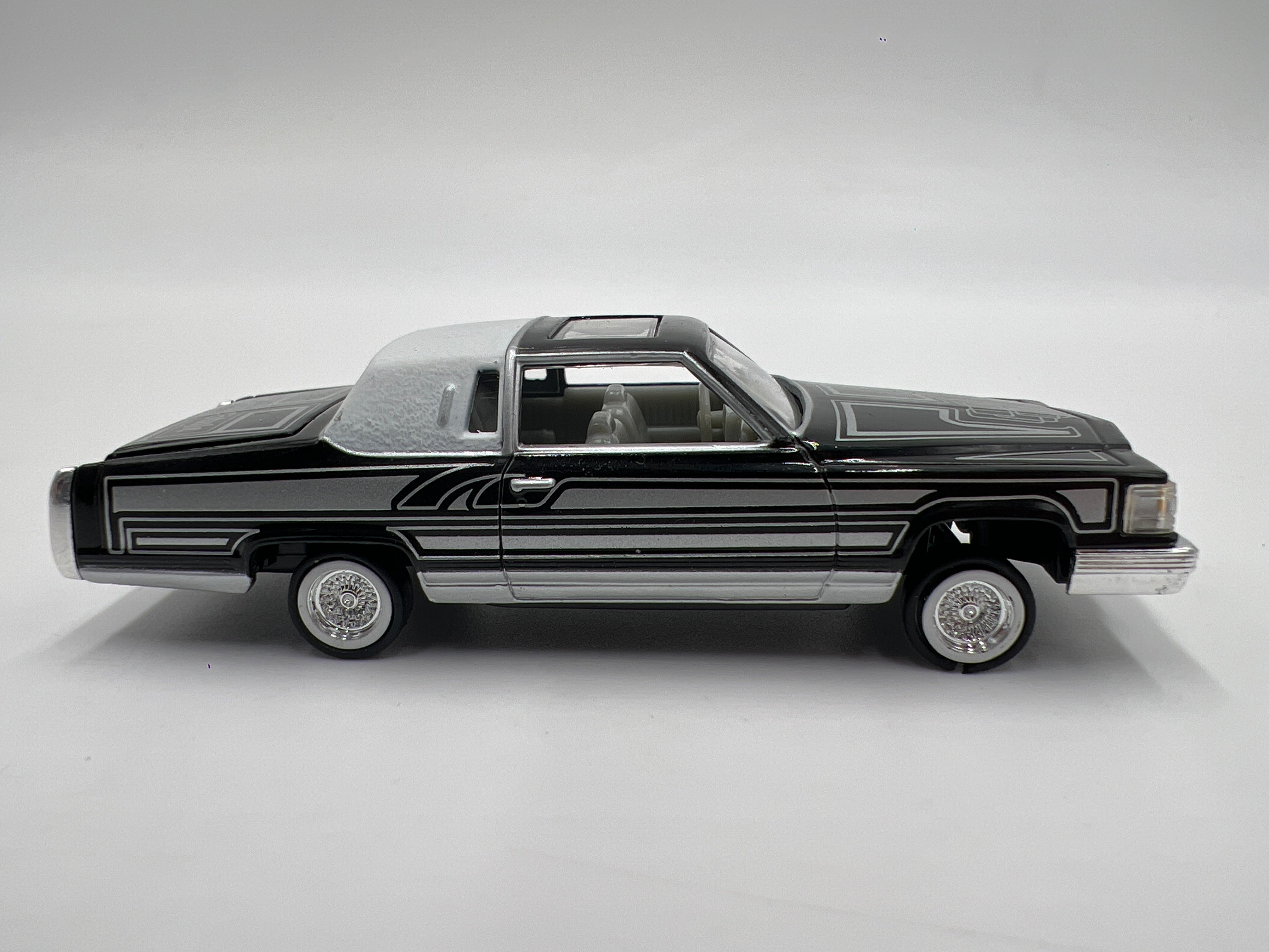 Revell 1/64 Lowrider Magazine #122 81 Cadillac Coupe DeVille Black