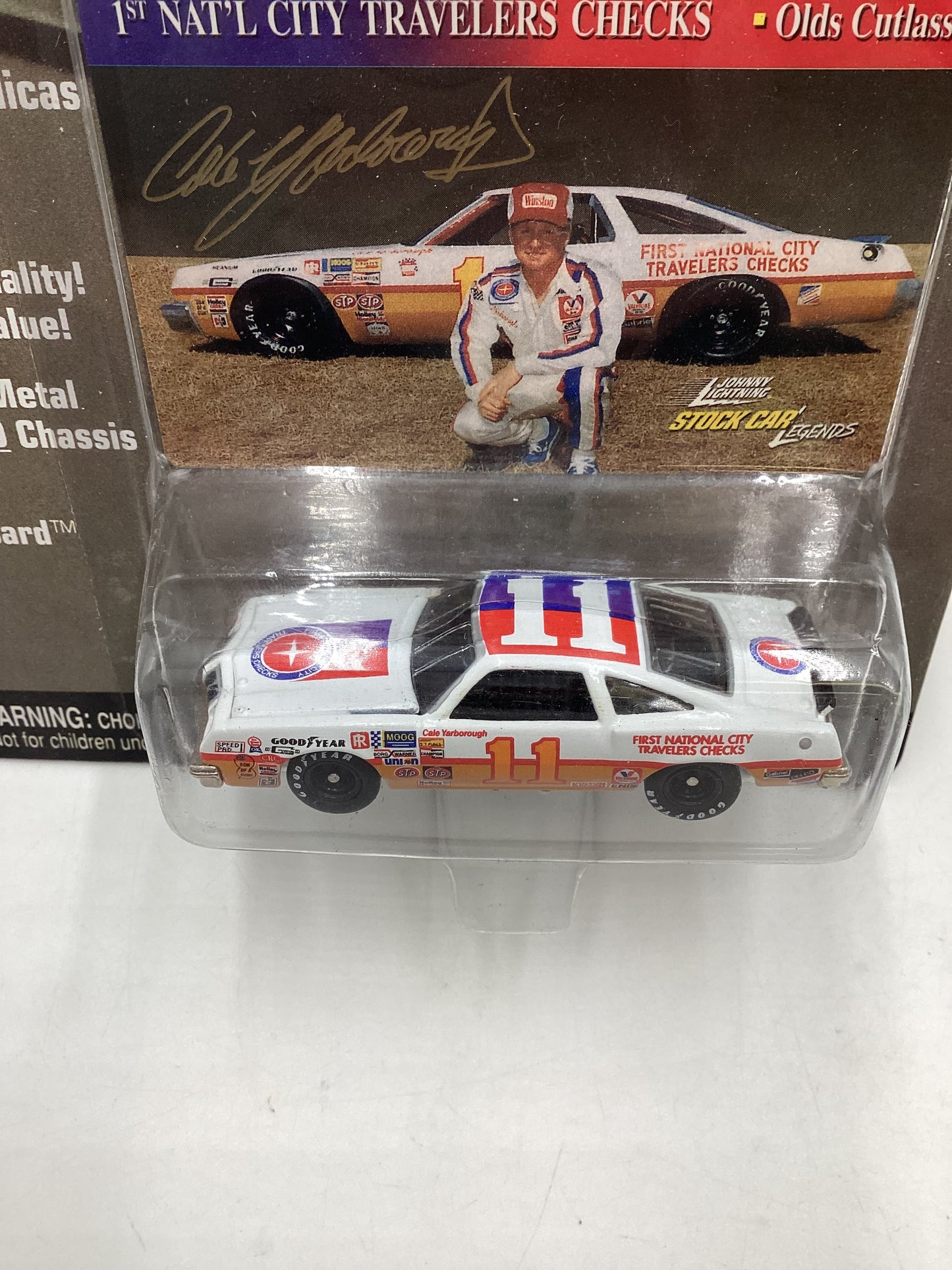 Johnny lightning Stock Car Legends #11 Cale Yarborough Olds Cutlass 186B