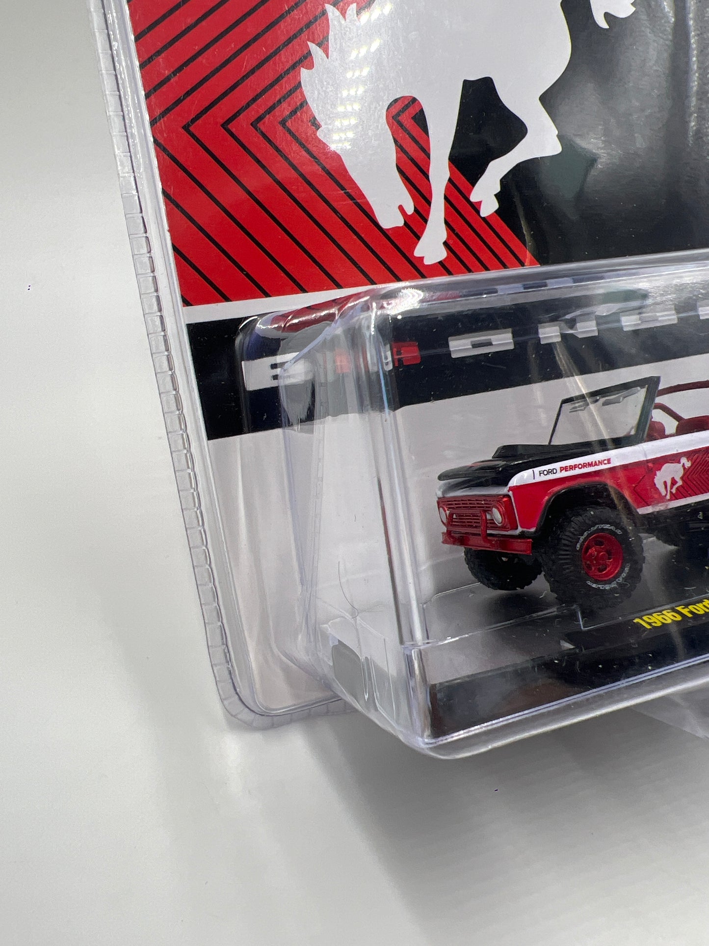 M2 Machines Hobby Exclusive CHASE 1966 Ford Bronco HS21