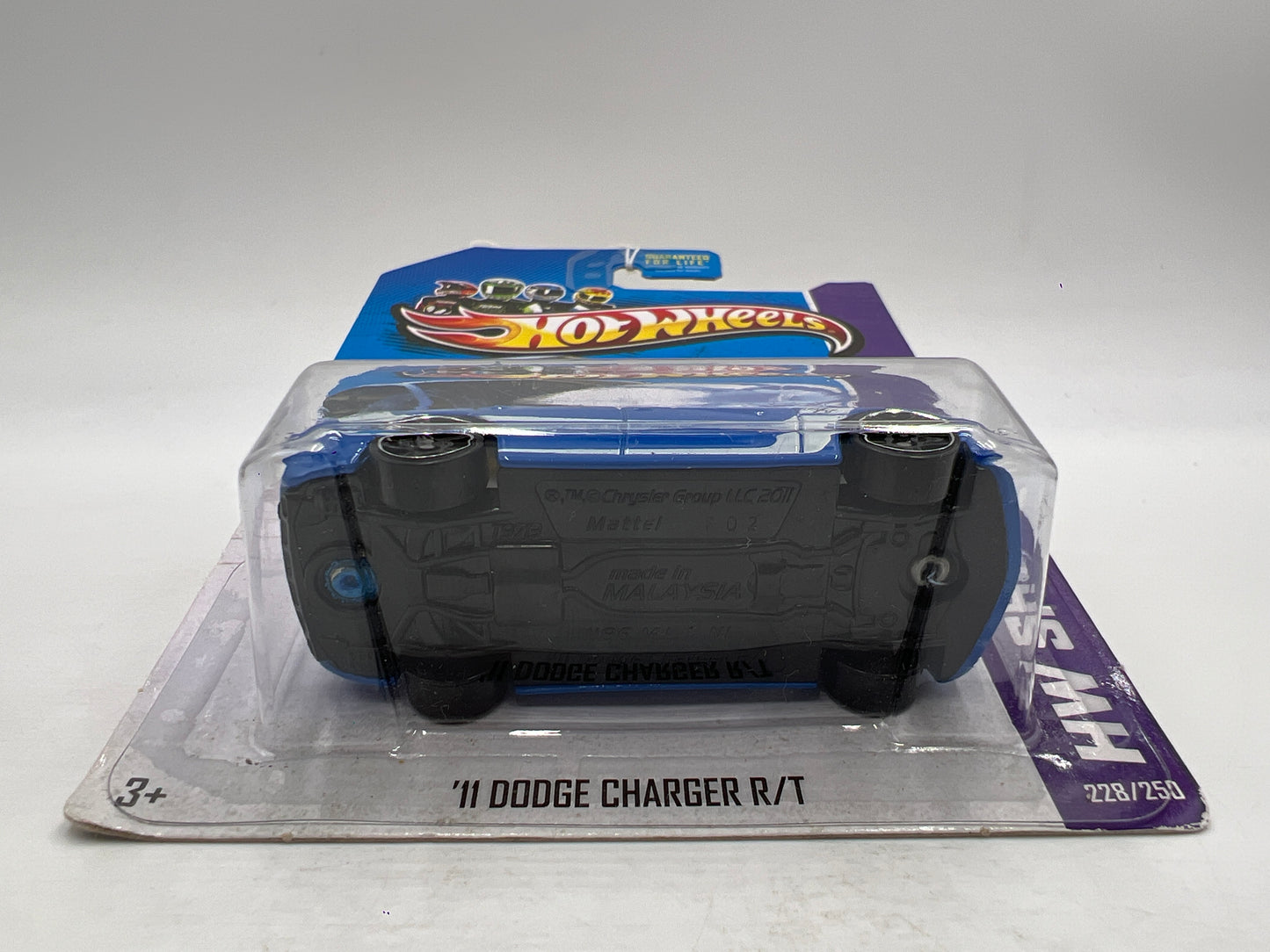 2013 Hot Wheels Showroom #228 11 Dodge Charger R/T Blue 55A