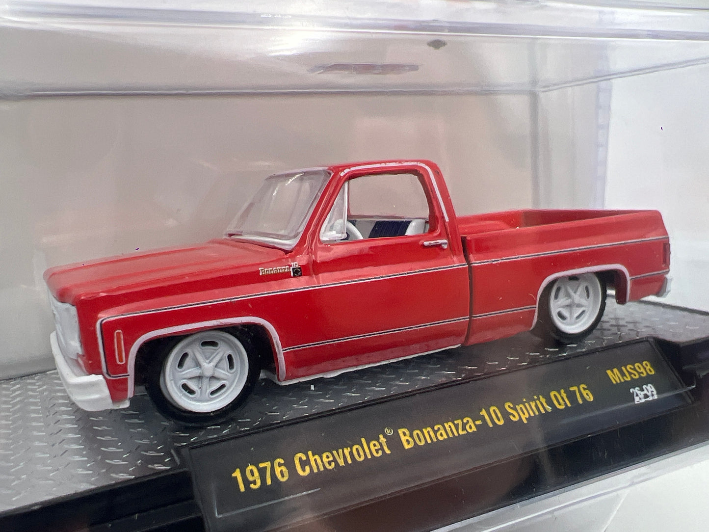 M2 Machines MJS98 MiJo Exclusives CHASE 1976 Chevrolet Bonanza 10 Spirit Of 76 Red