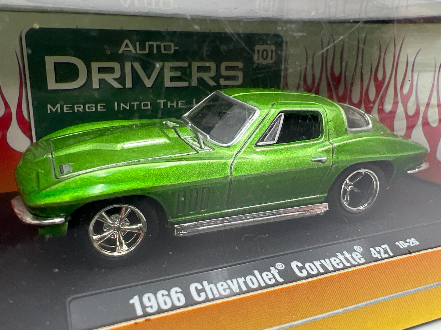 M2 Machines 10-26 Auto Drivers 1966 Chevrolet Corvette 427 Green