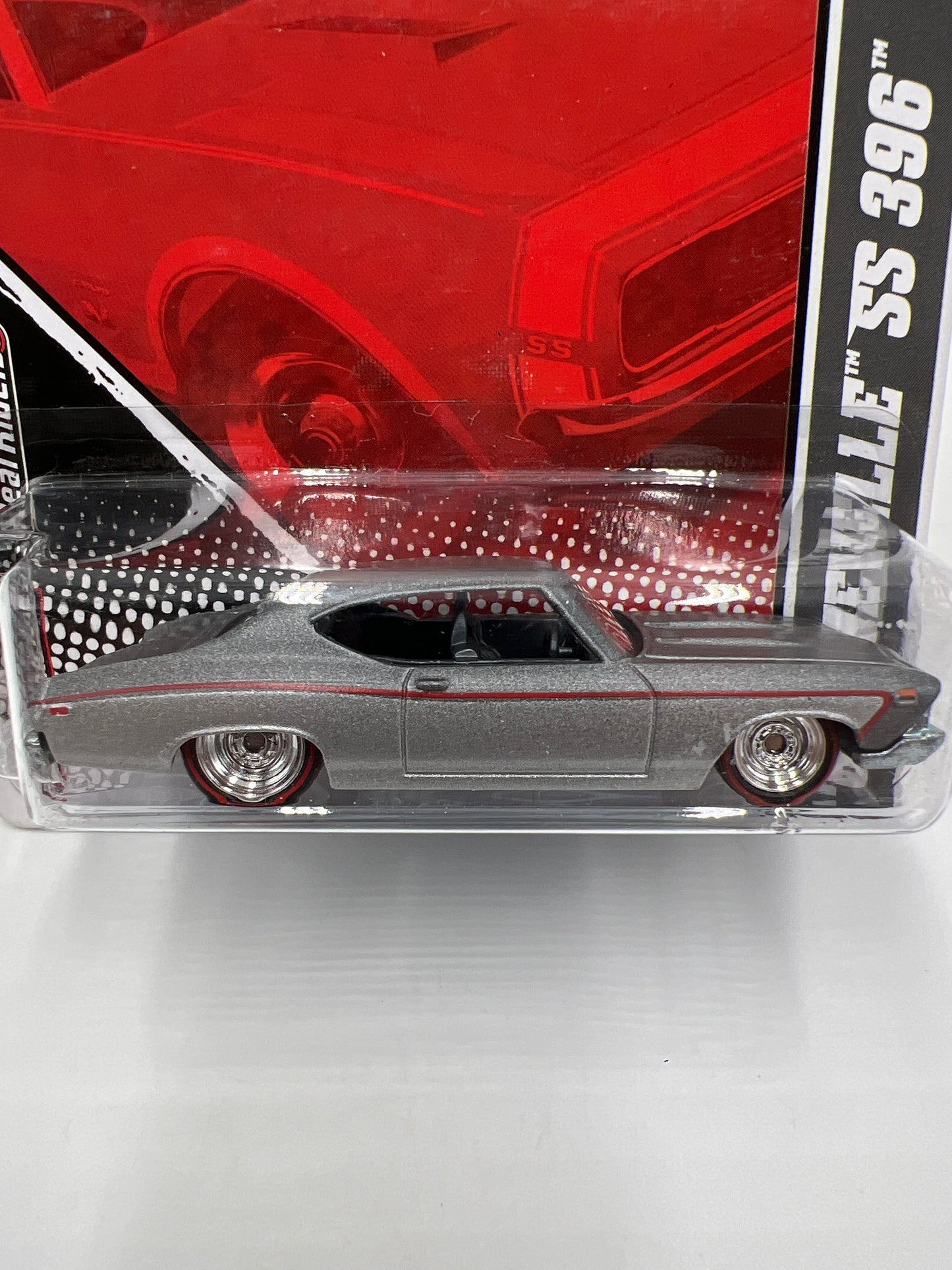 Hot Wheels Premium Garage Series #20 69 Chevelle SS 396 Silver W/Protector