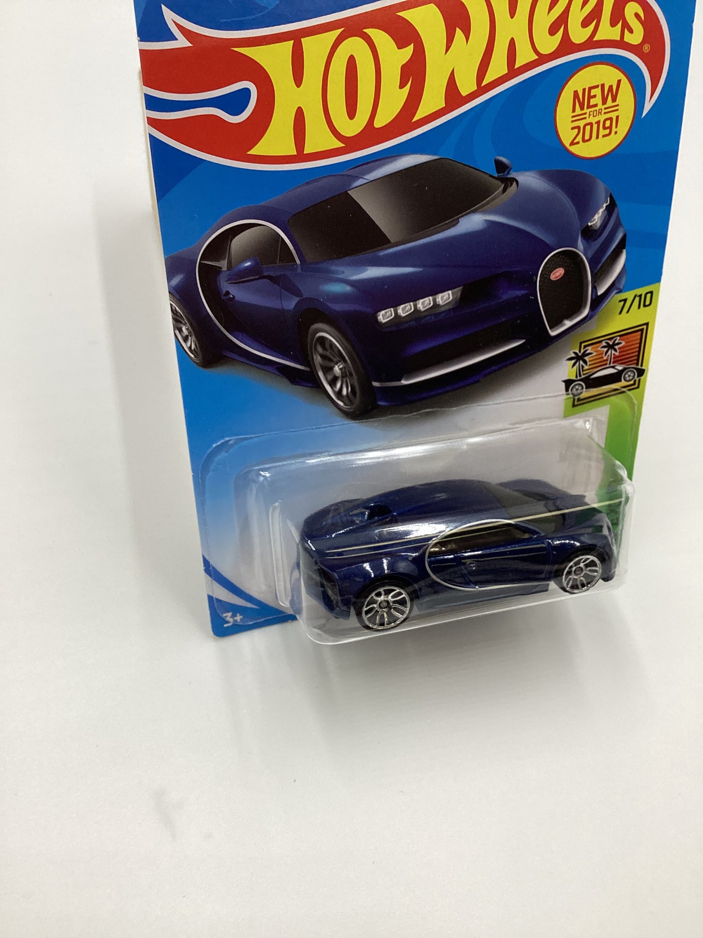 2019 Hot Wheels #236 16 Bugatti Chiron Blue Exclusive Month Card 104A