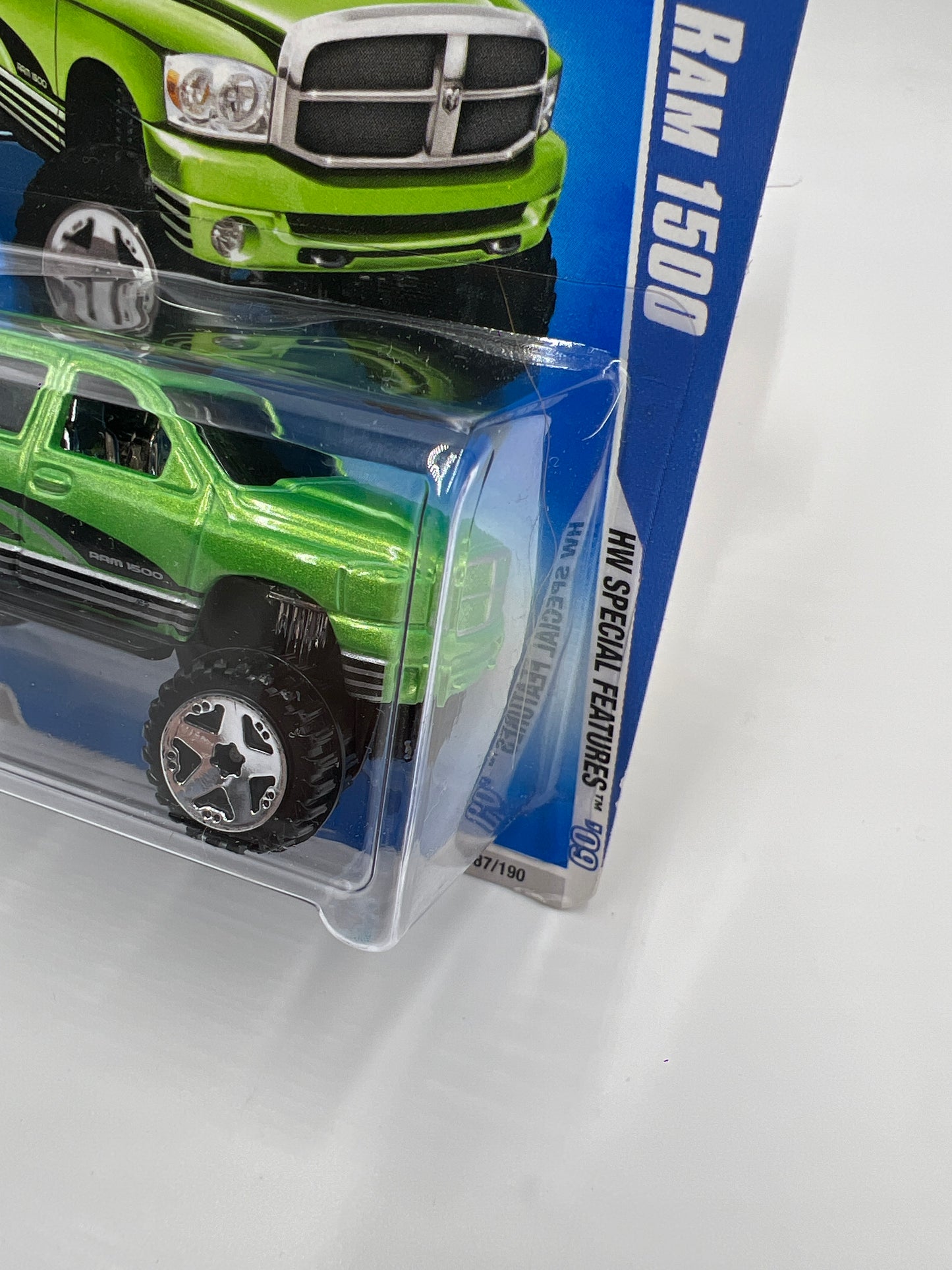 2009 Hot Wheels Special Features #87 Dodge Ram 1500 Green 39C