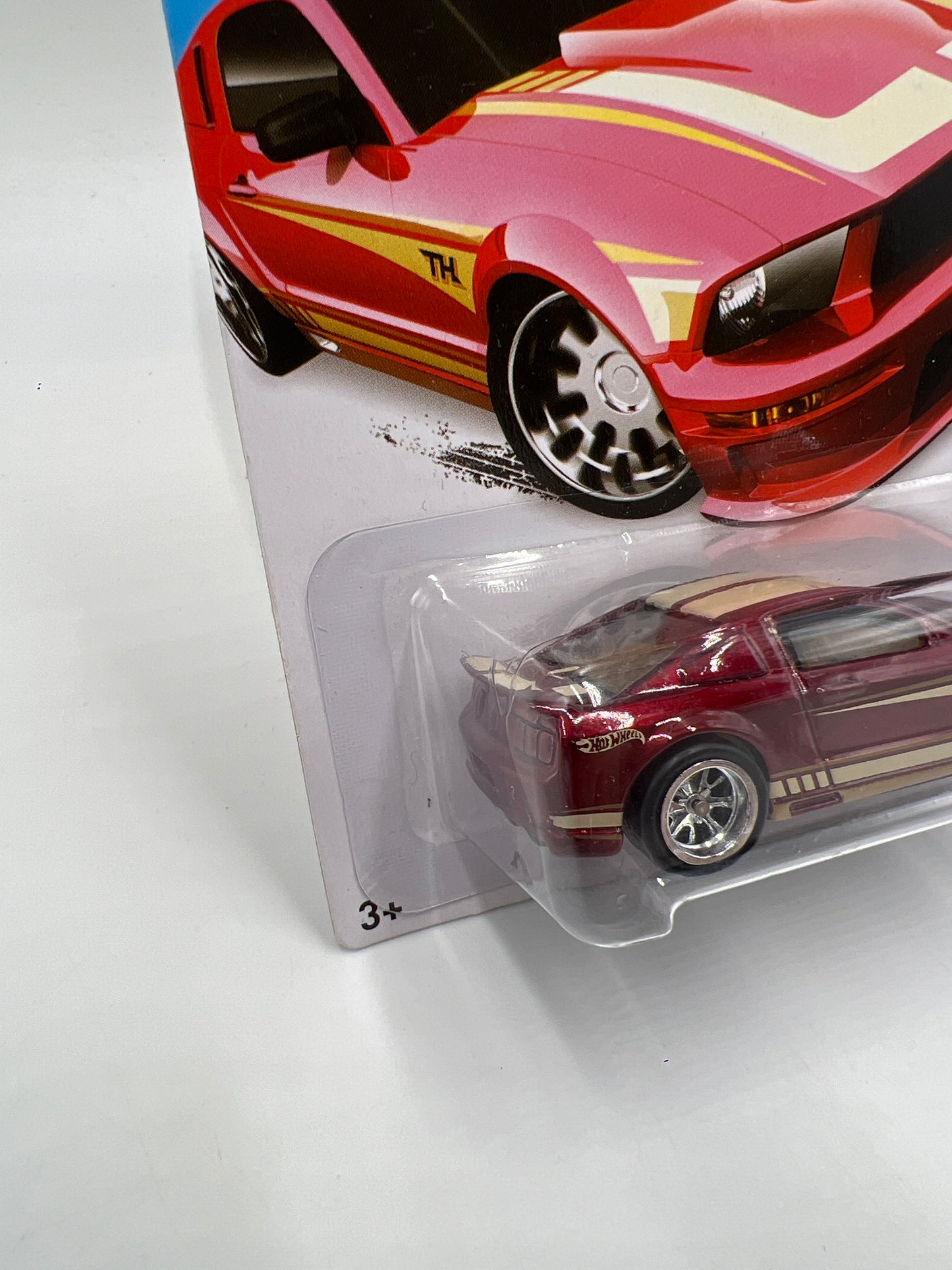 2014 Hot Wheels Super Treasure Hunt #95 07 Ford Mustang Red W/Protector