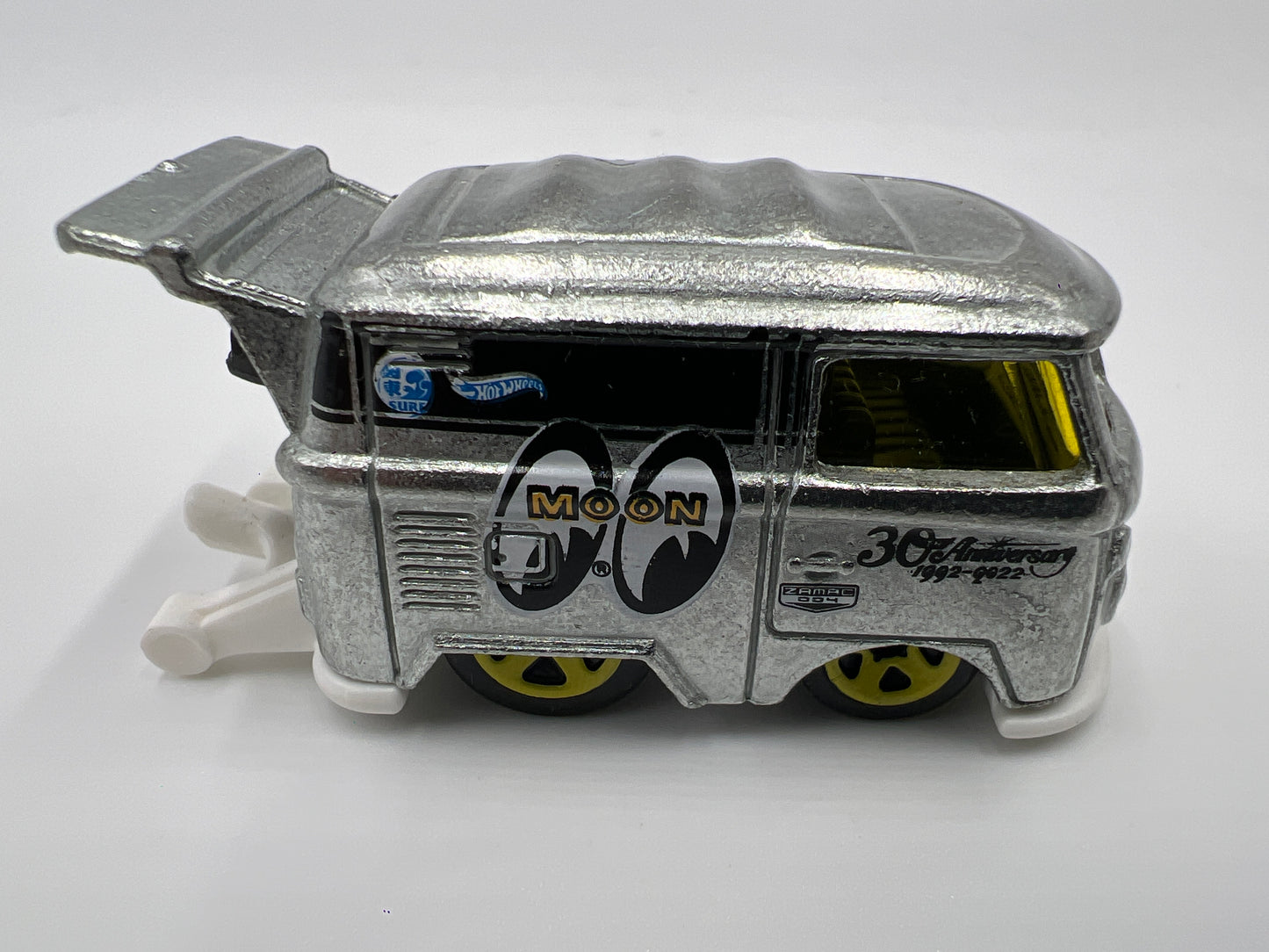 Hot Wheels 1/64 Zamac Kool Kombi Mooneyes Loose