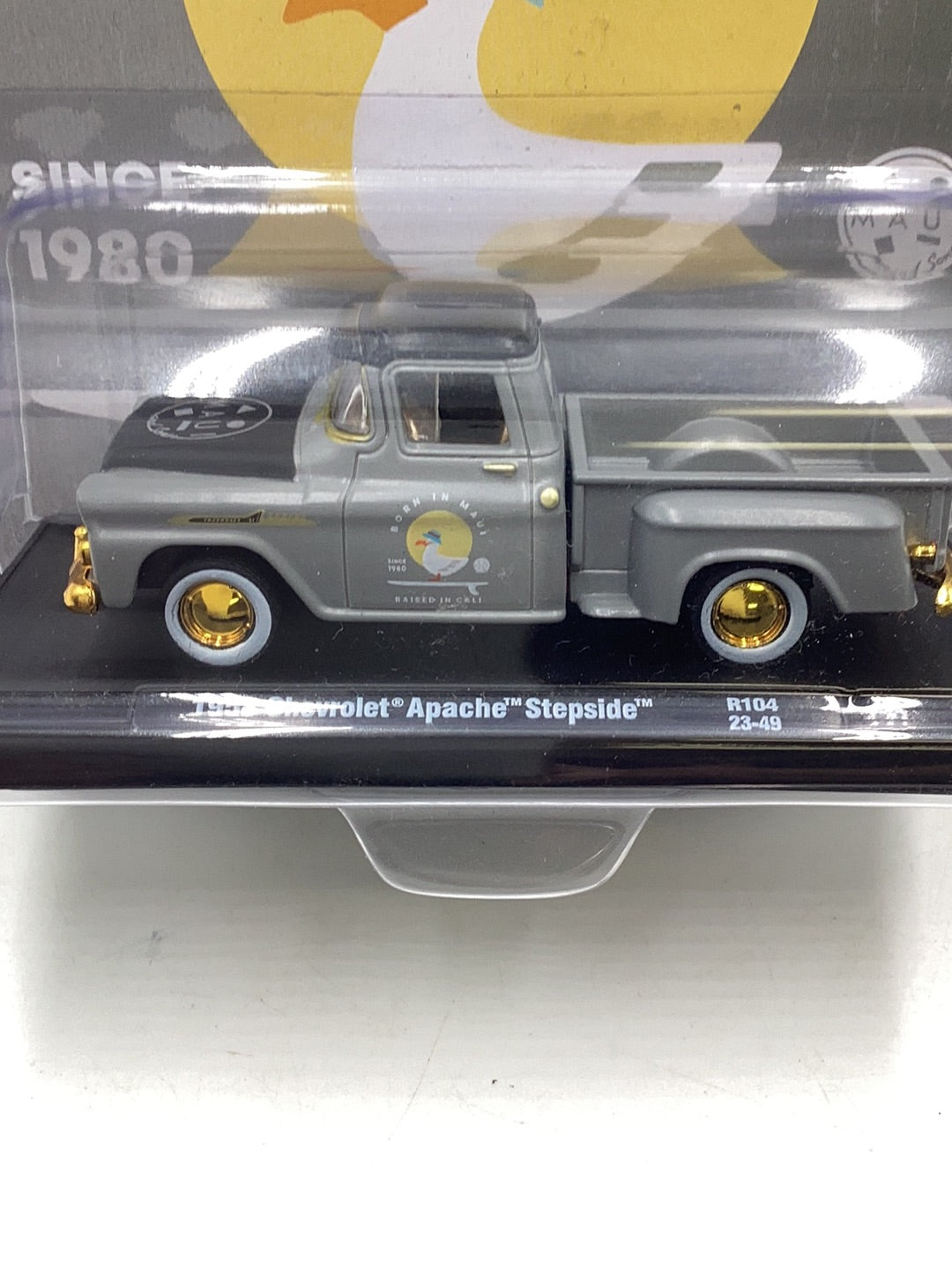 M2 Maui and Sons Chase 1/750 1958 Chevrolet Apache Stepside R104