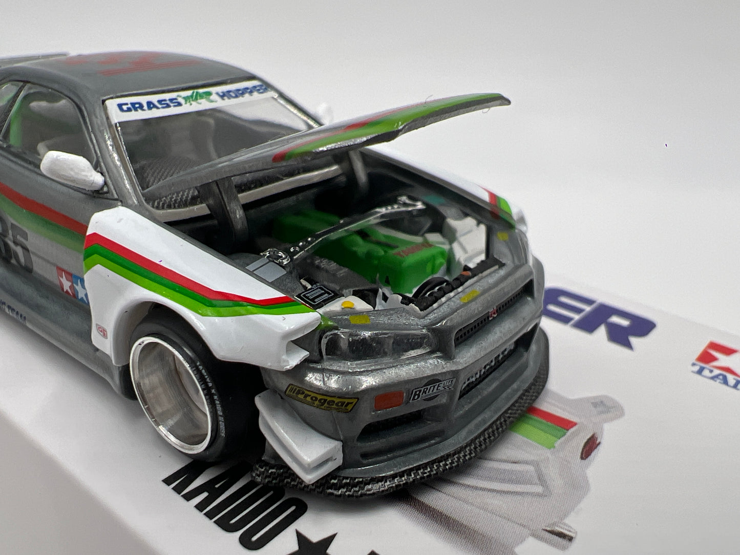 Mini GT Kaido House x Tamiya Collab #167 CHASE Nissan Skyline GT-R R34 The Grasshopper