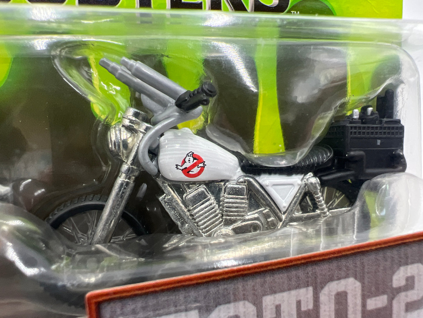 2016 Hot Wheels Premium Ghostbusters 2 Pack Ecto-1 & Ecto-2 283A