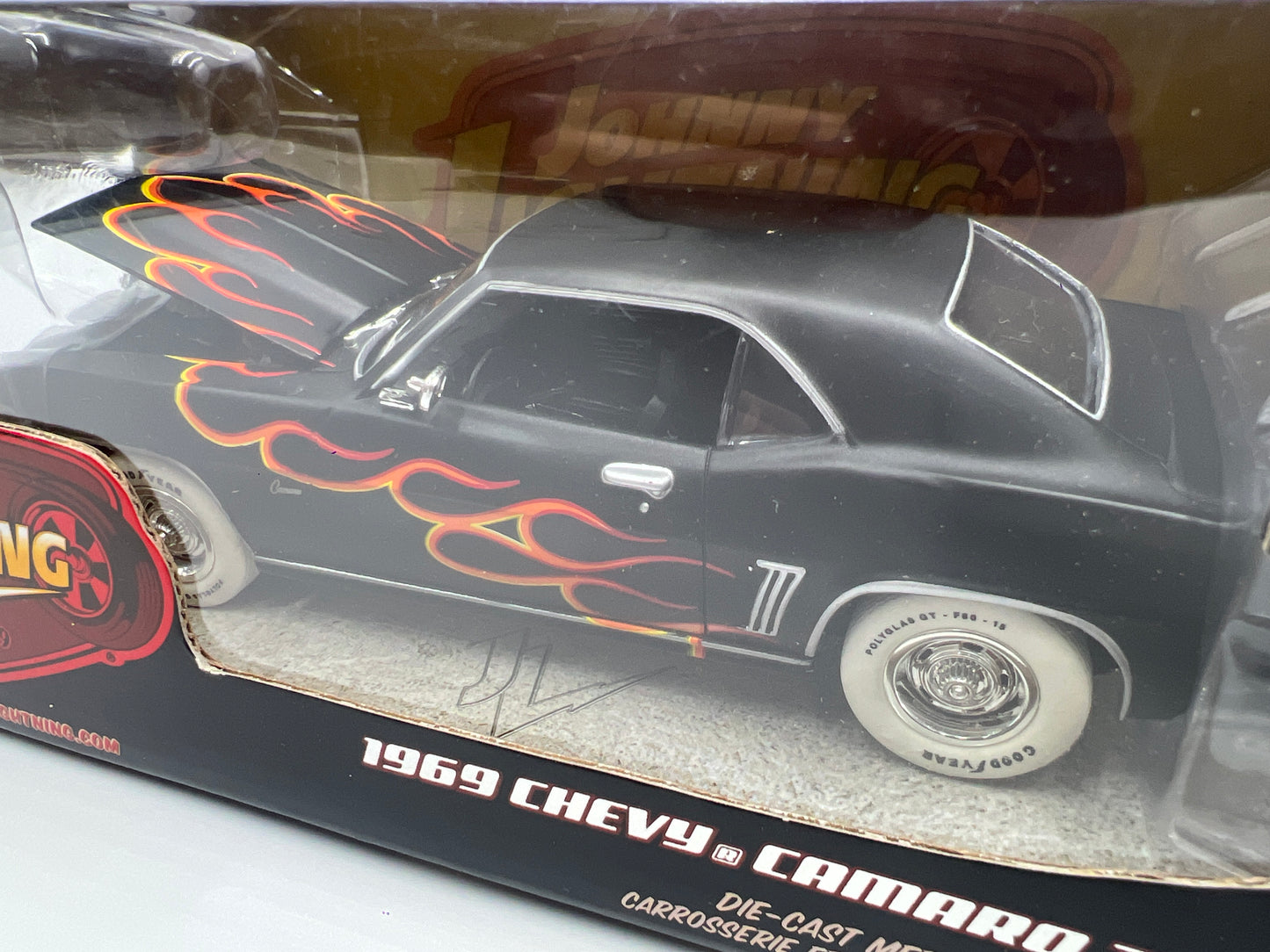 Johnny Lightning 1:24 Scale White Lightning Chase Muscle Cars R23 1969 Chevy Camaro Z28 Matte Black VHTF
