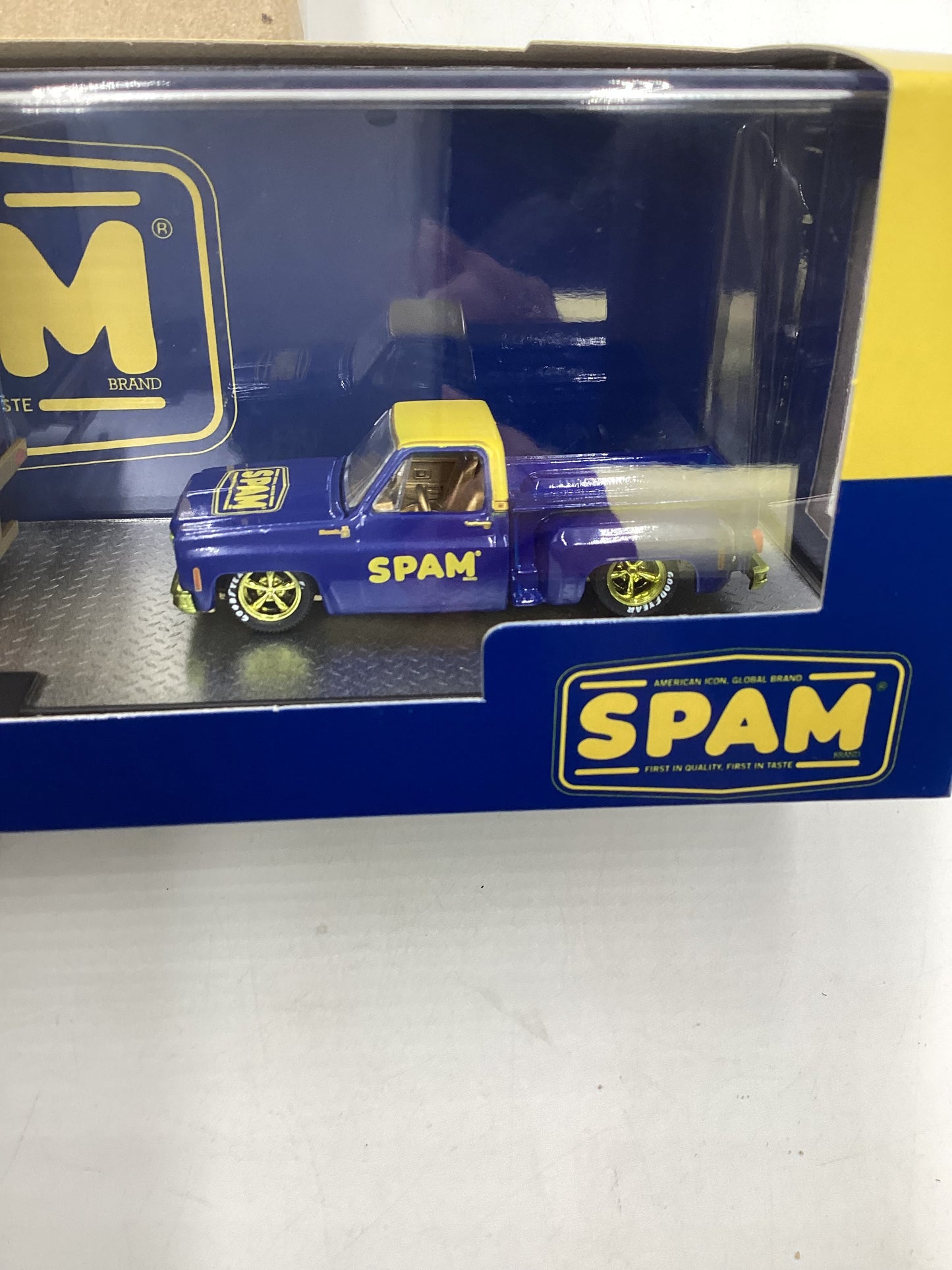 M2 Machines CHASE 1/750 Spam 1968 Chevrolet C60 Truck & 1979 Chevy Silverado Stepside R55