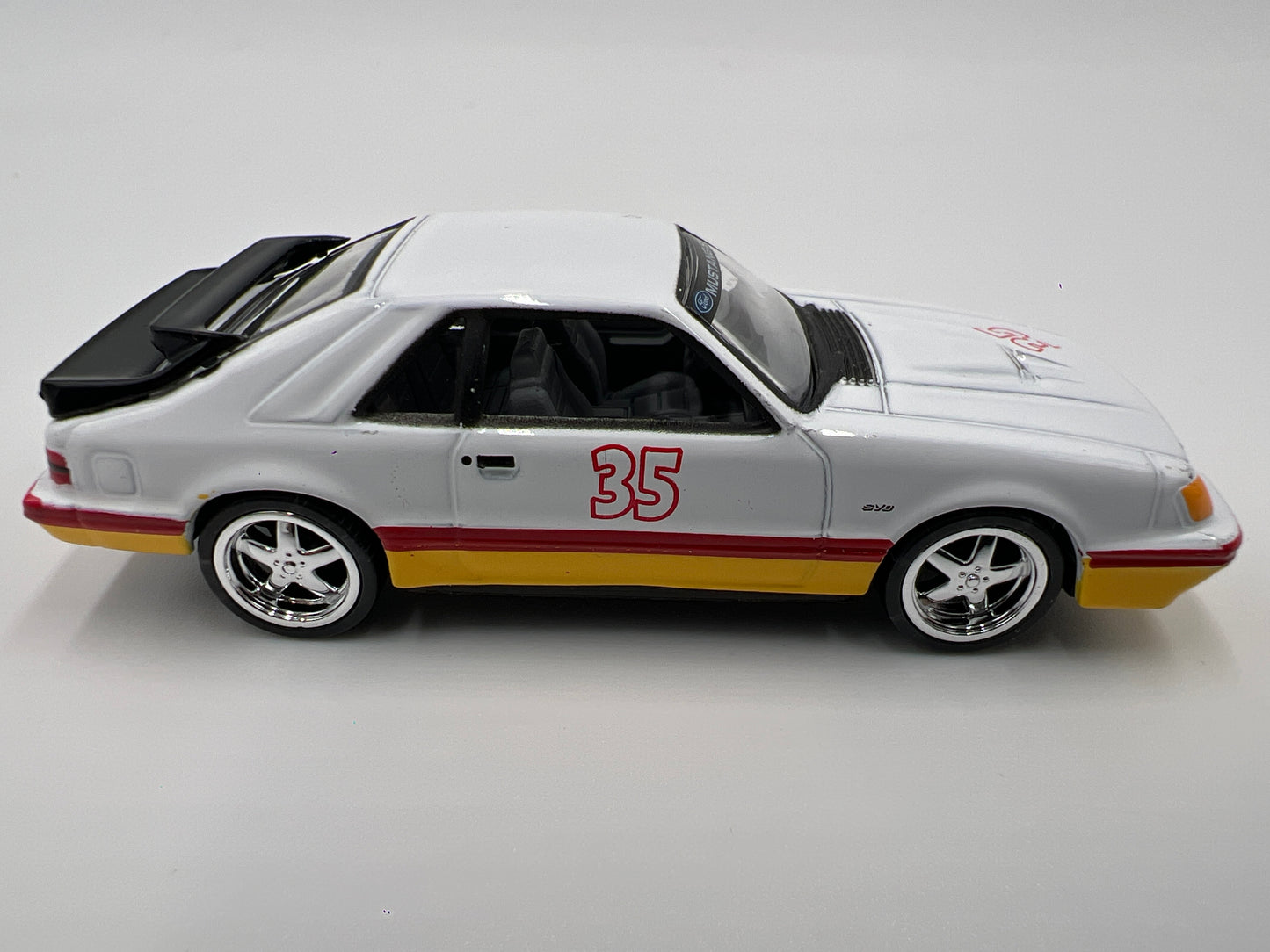 Auto World 1/64 Target Exclusive Deluxe 4 Pack Release 2 Version A 1986 Ford Mustang SVO White Loose