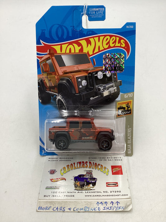 2019 hot wheels #14 ‘15 Land Rover Defender Double Cab Factory Sealed Orange 63G