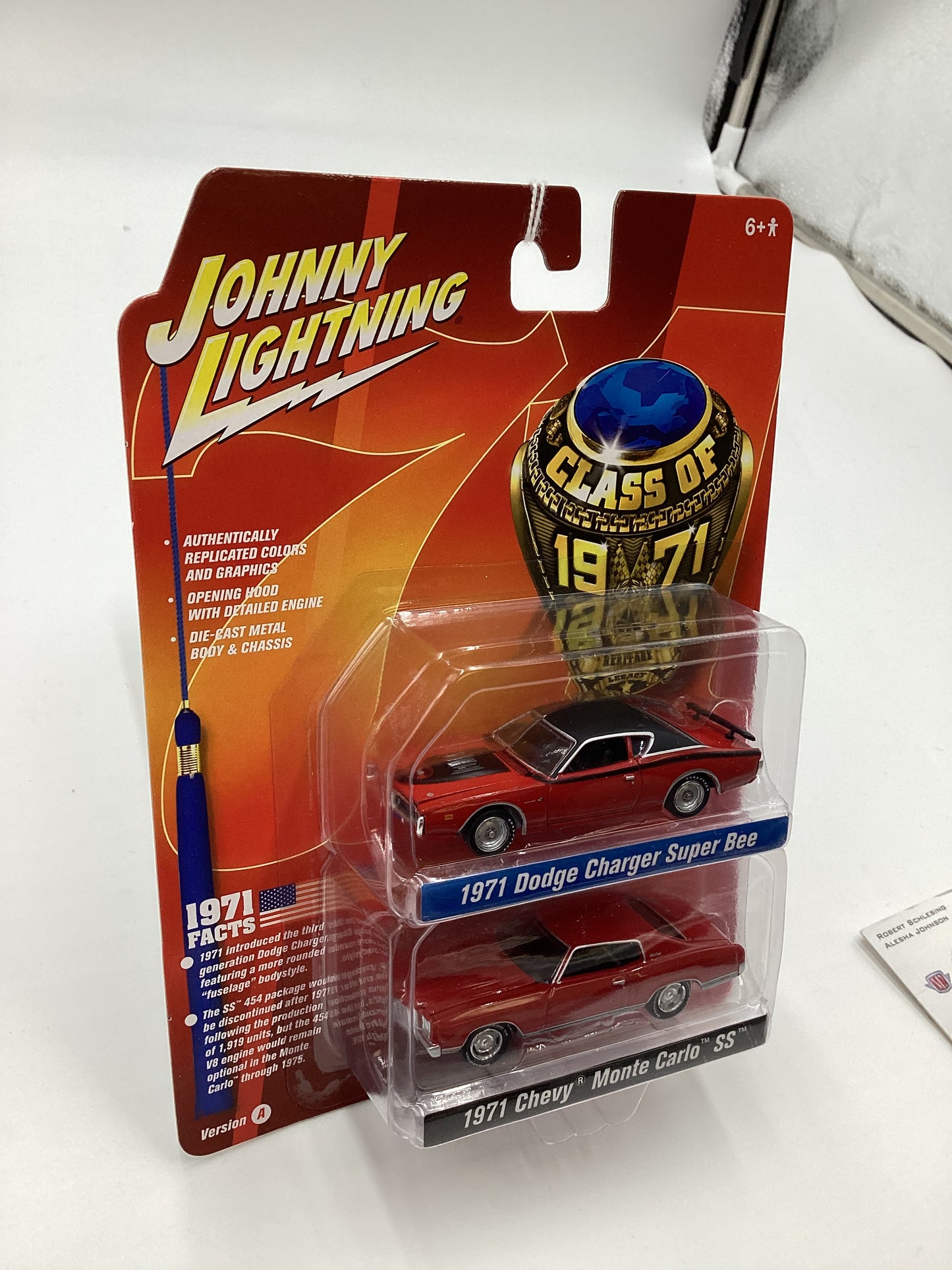 Johnny Lightning Class of 71 2 Pack Release 3 Version A 1971 Dodge Charger Super Bee Red 1971 Chevy Monte Carlo SS Red 231C