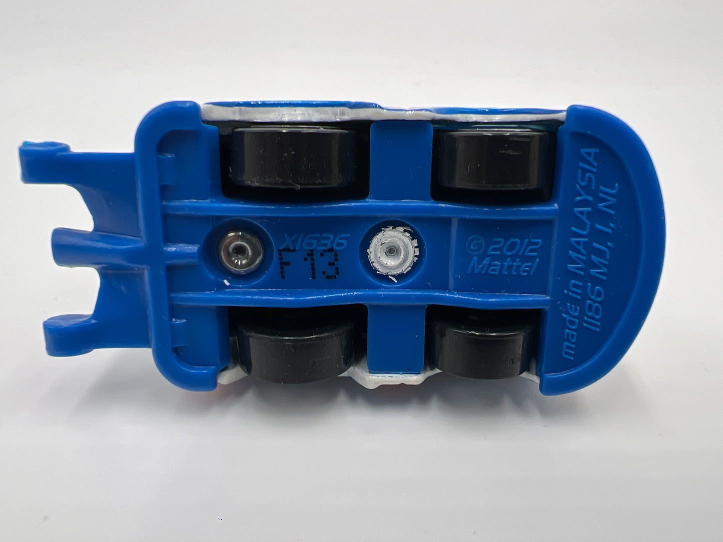 Hot Wheels 1/64 Mainline Kool Kombi White Loose