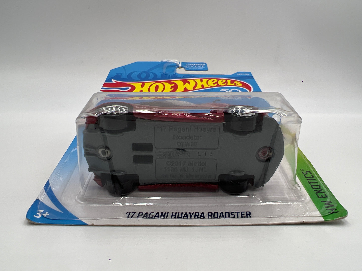 2018 Hot Wheels Exotics #243 17 Pagani Huayra Roadster Red