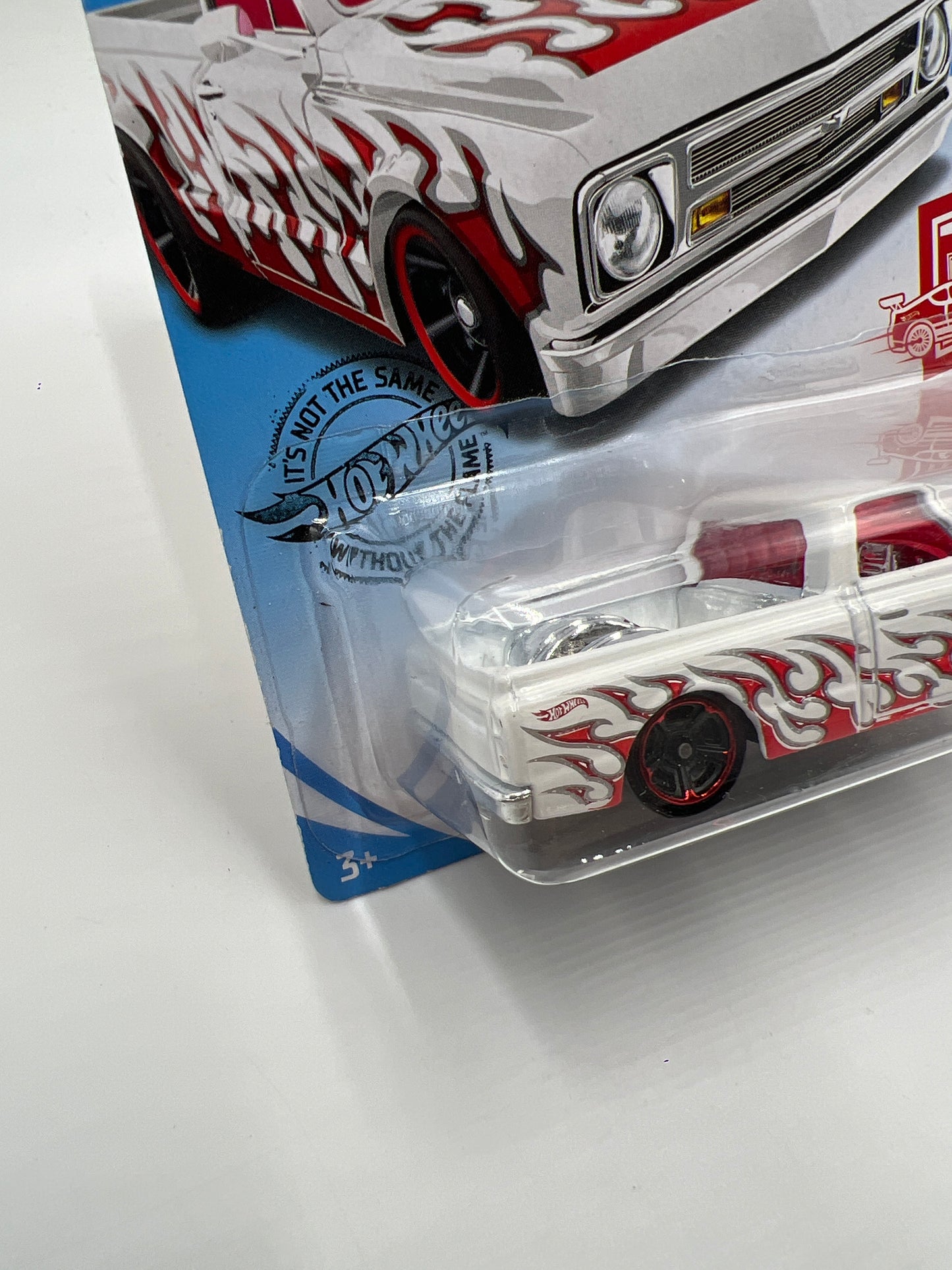 2019 Hot Wheels Target Exclusive Red Edition #176 67 Chevy C10 White 149A