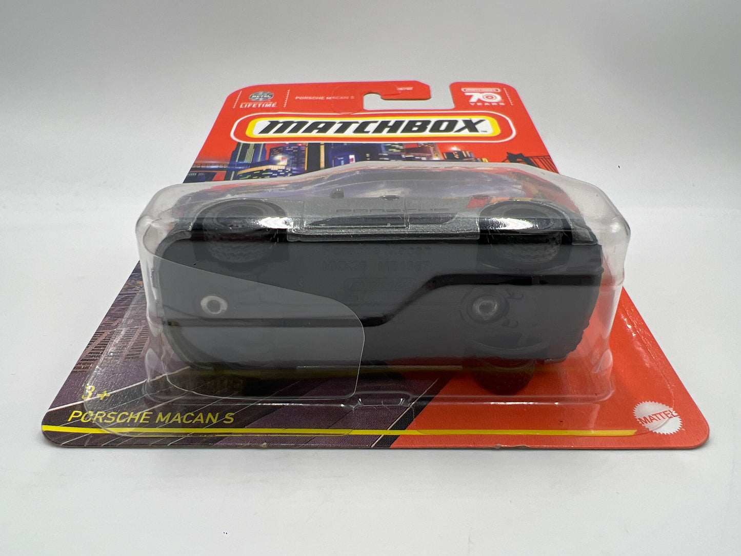 Matchbox Super Chase Porsche Macan S Gray W/Protector