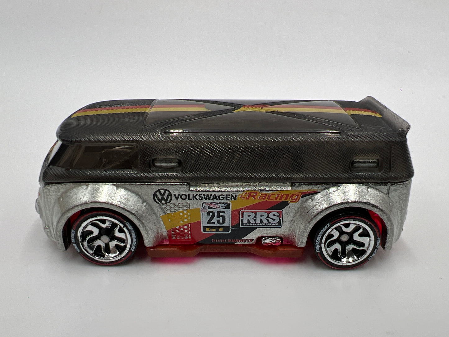 Hot Wheels iD Nightburnerz Series 1 #5 Volkswagen T1-GTR Silver