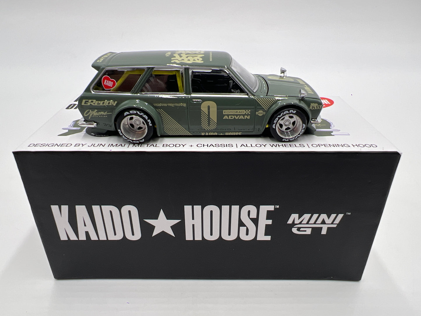 Mini GT Kaido House #10 Datsun Bluebird 510 Wagon Green