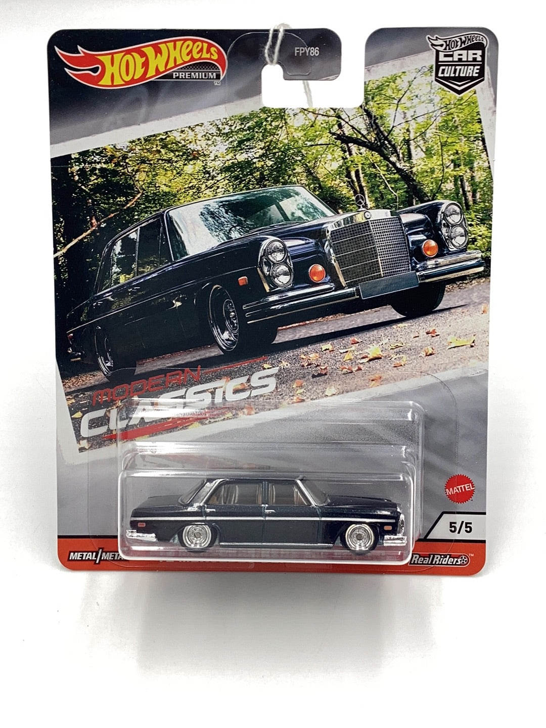 Hot wheels car culture modern classics #5 72 Mercedes-Benz 280 sel