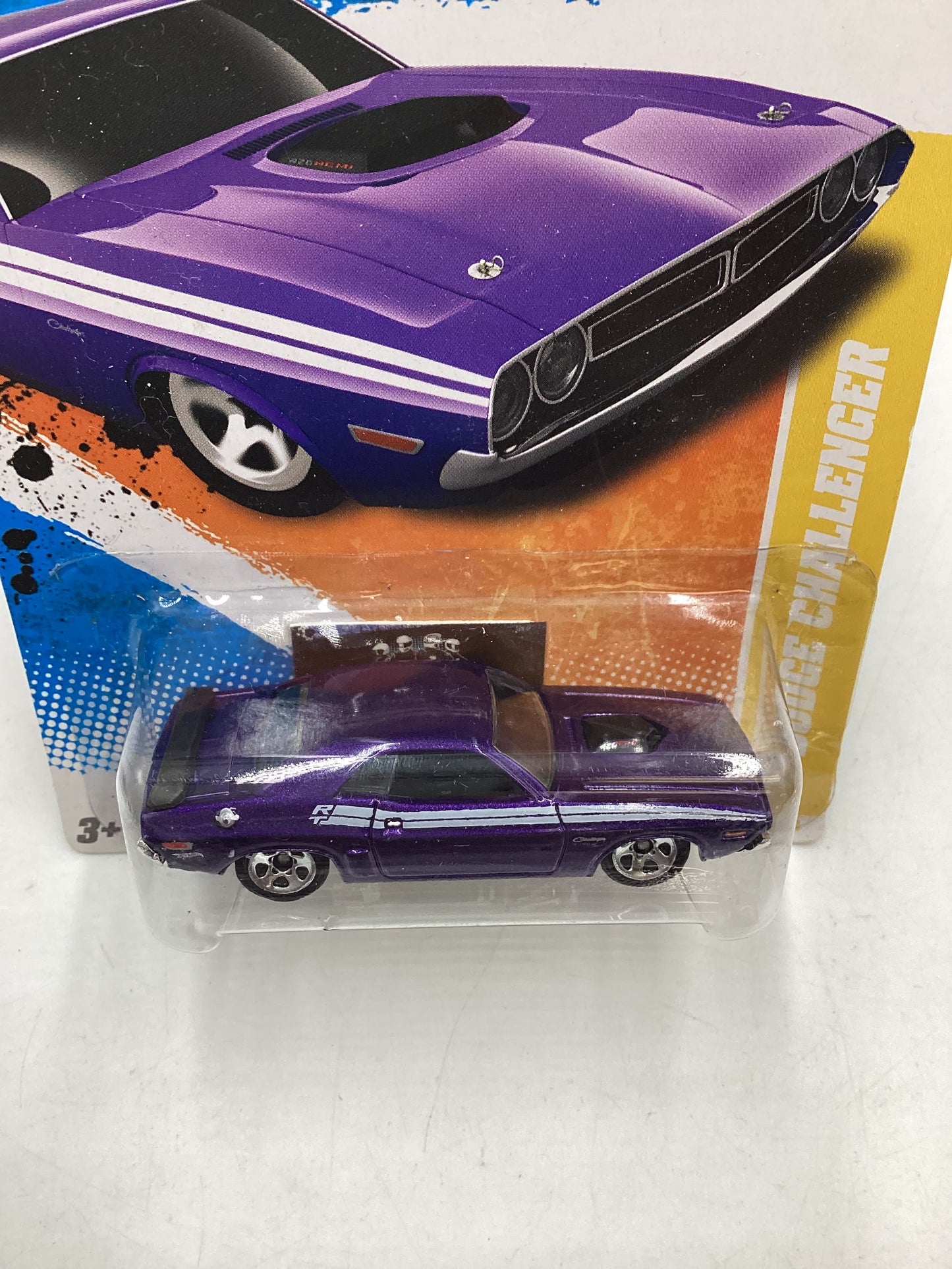 2011 Hot Wheels #12 71 Dodge Challenger Purple 45A