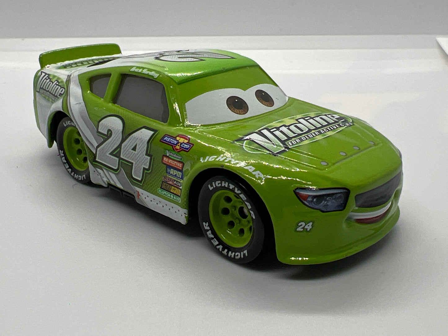 Disney Pixar Cars 3 #24 Brick Yardley Vitoline Green Loose