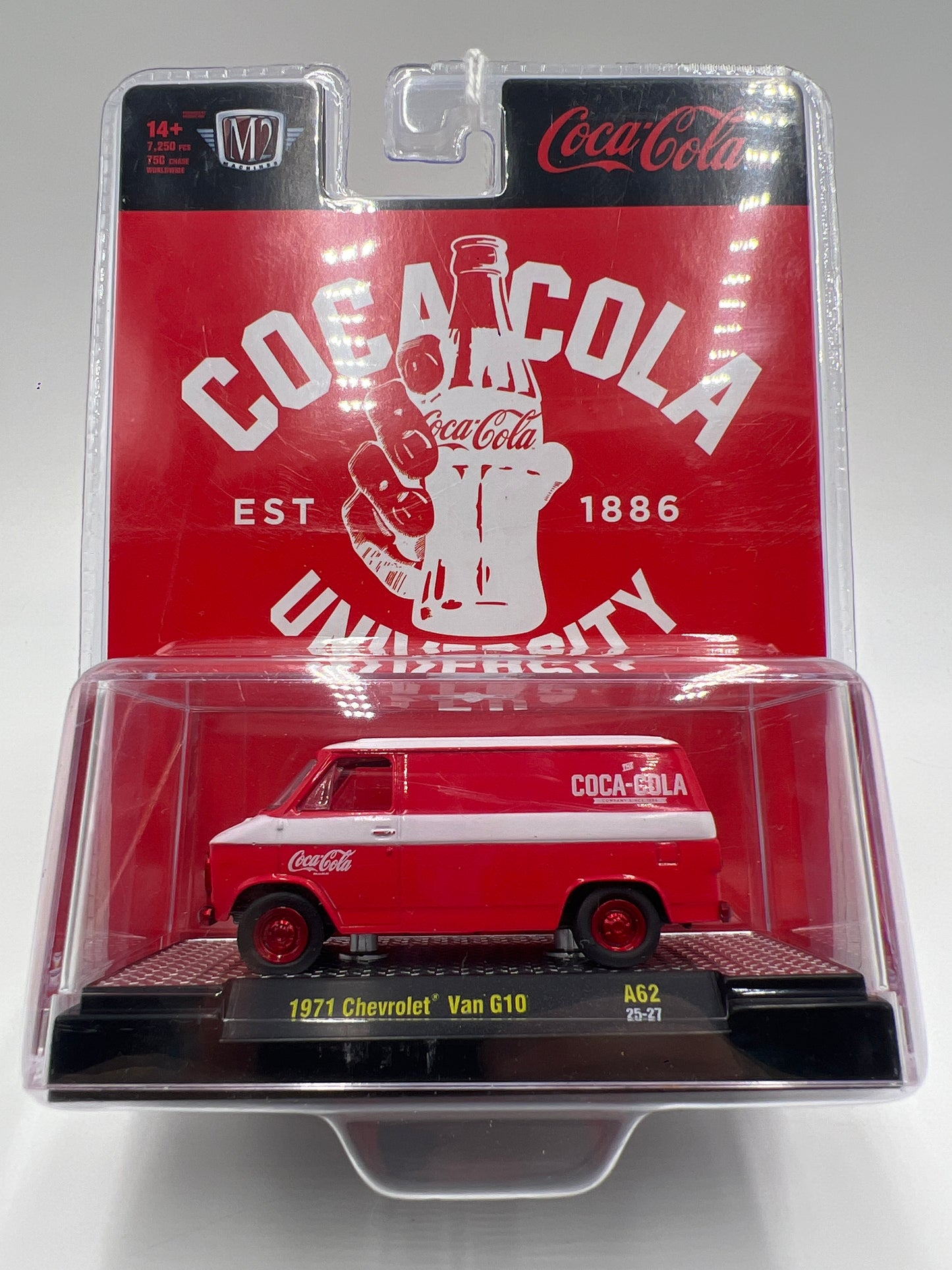 M2 Machines A62 Coca Cola CHASE 1971 Chevrolet Van G10 Red