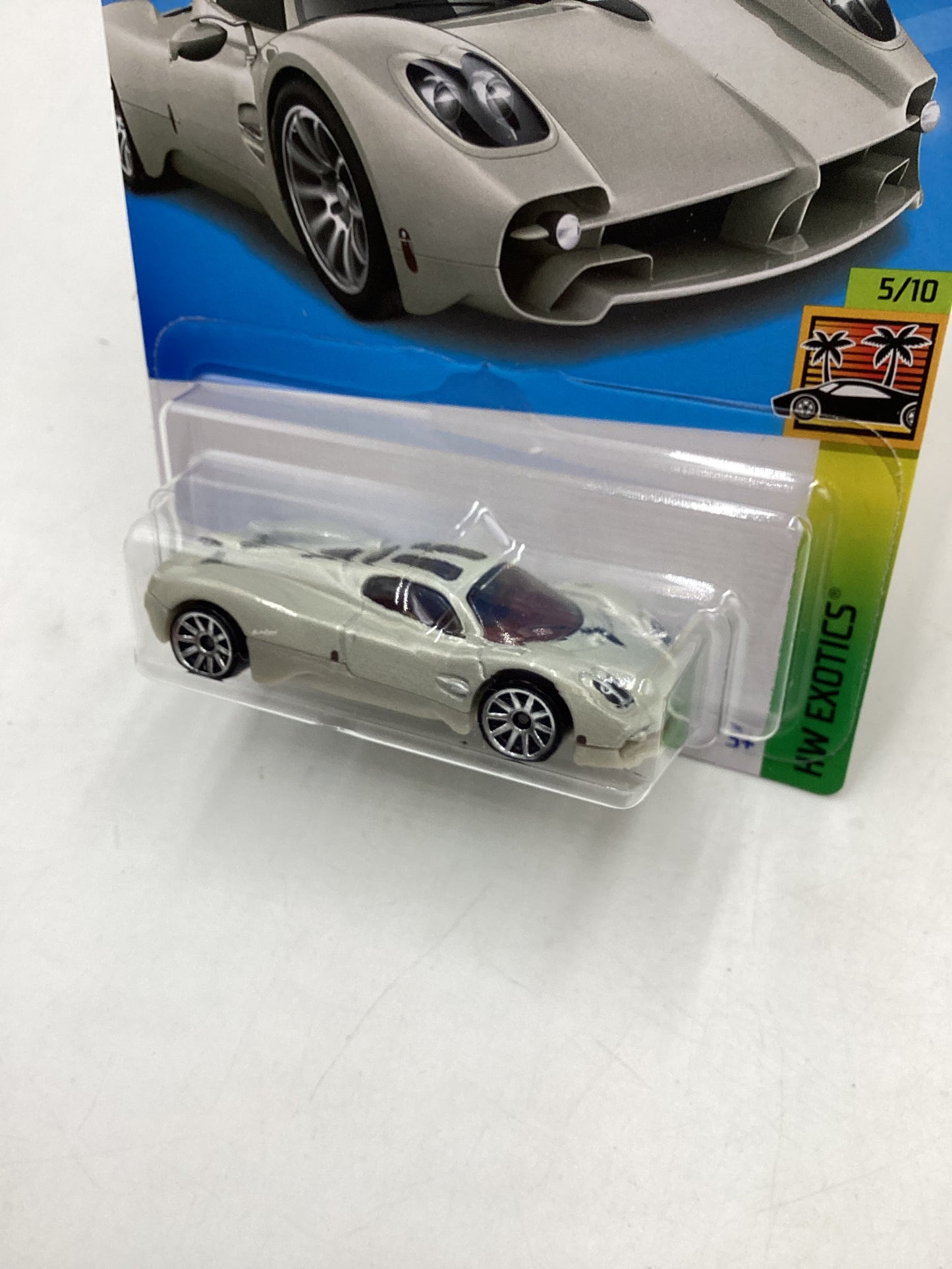 2024 Hot Wheels #205 Pagani Utopia 103H