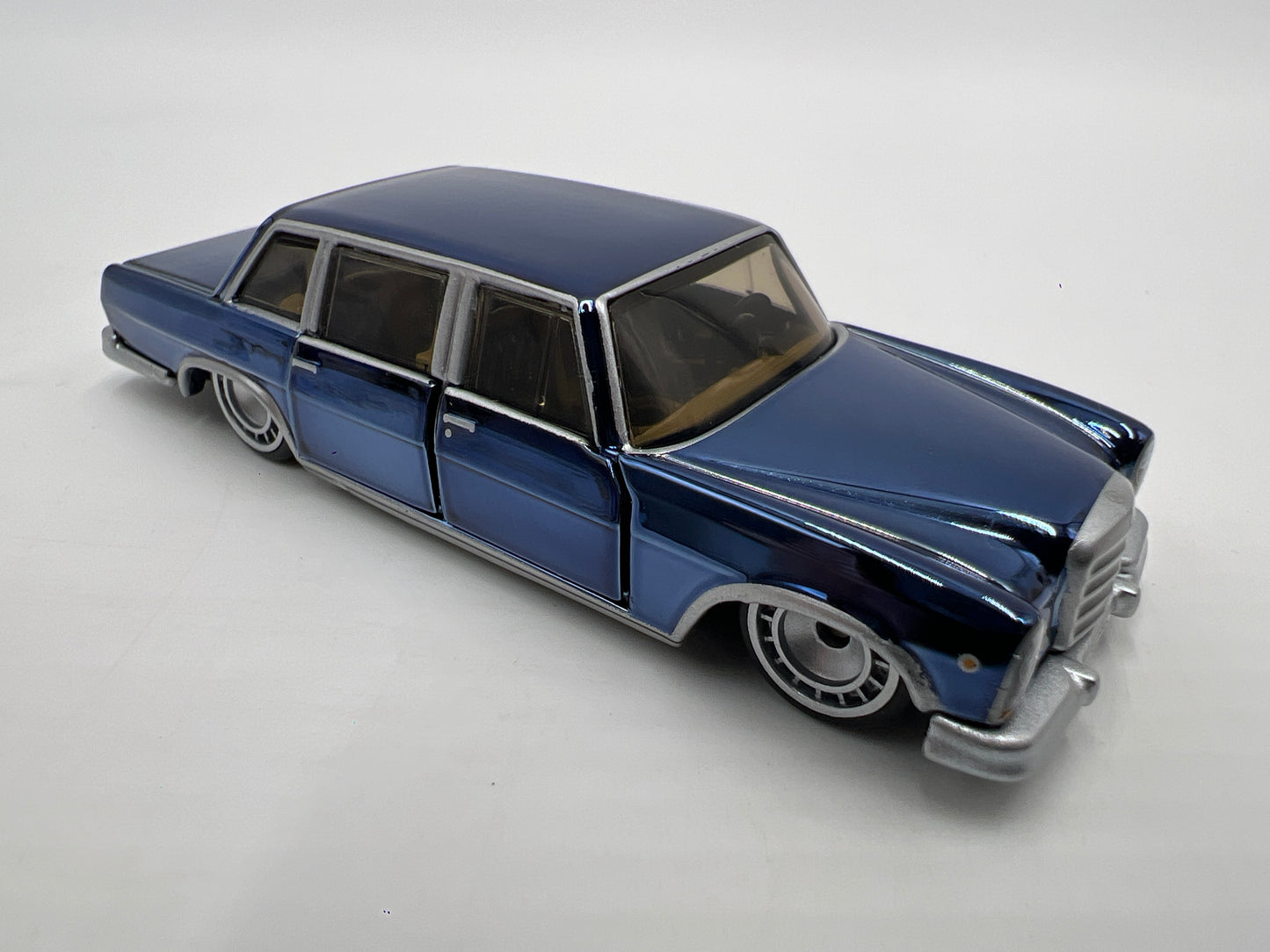 2025 Hot Wheels RLC Mercedes-Benz 600 Blue